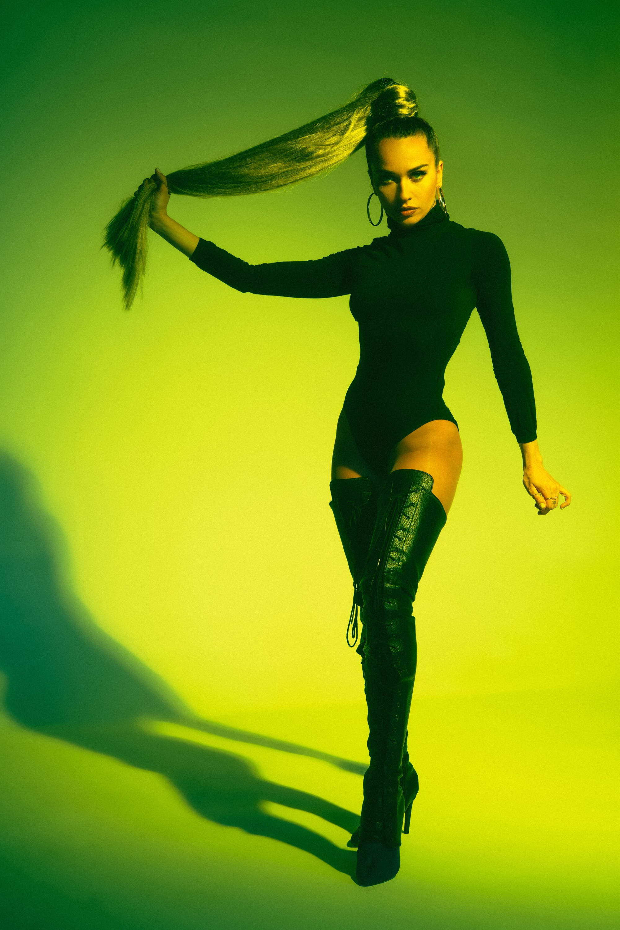 A Playboy photographer helps you find the rich man of your dreams. Dubai, Moscow. Portrait photographer Moscow, UAE, Oleg Koshmarov