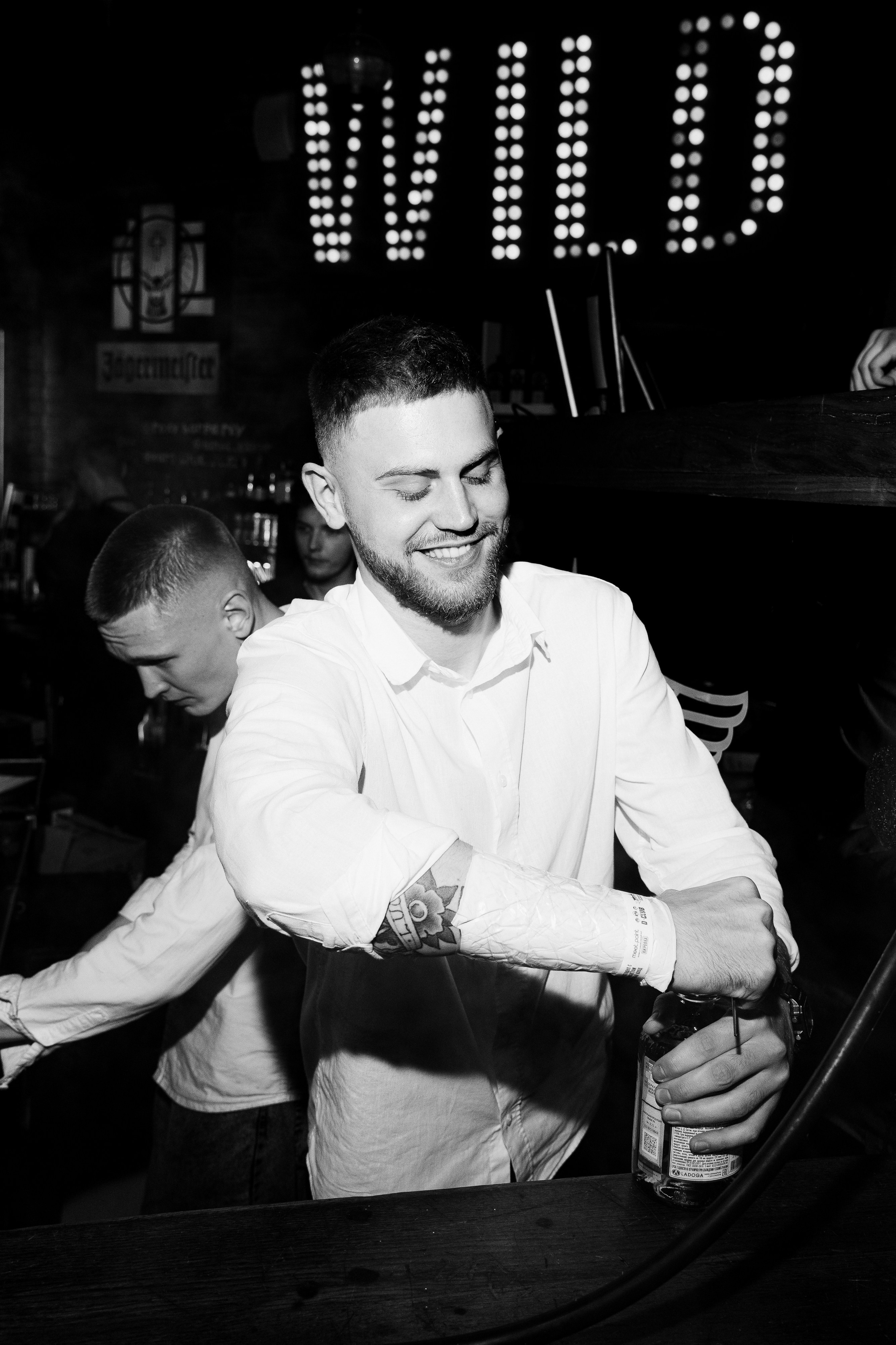 20 ЛЕТ МЕГАПОЛИС ЧЕЛЯБИНСК ХЕДЛАЙНЕР ЕЛКА. Репортажный фотограф Зуев Роман г. Челябинск