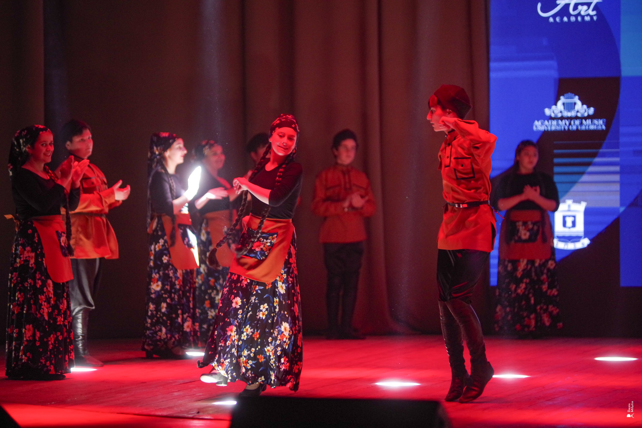 Танцы в Хоби. Портретный фотограф Денис Милютин