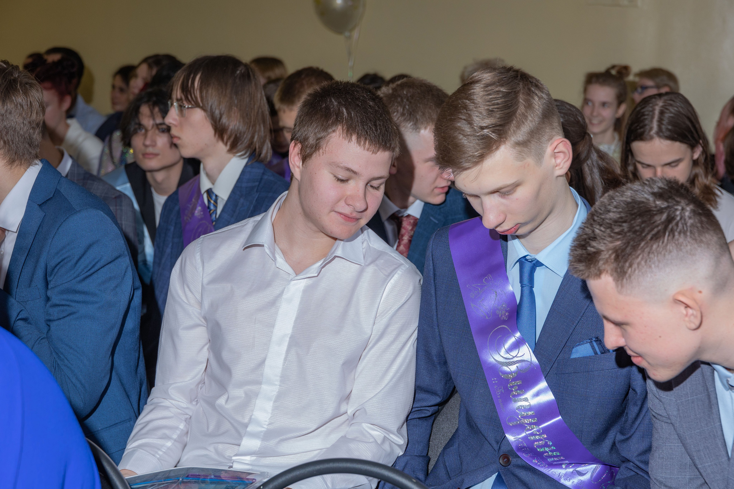 Выпускной вечер в школе № 58. Выпускные альбомы во Владивостоке