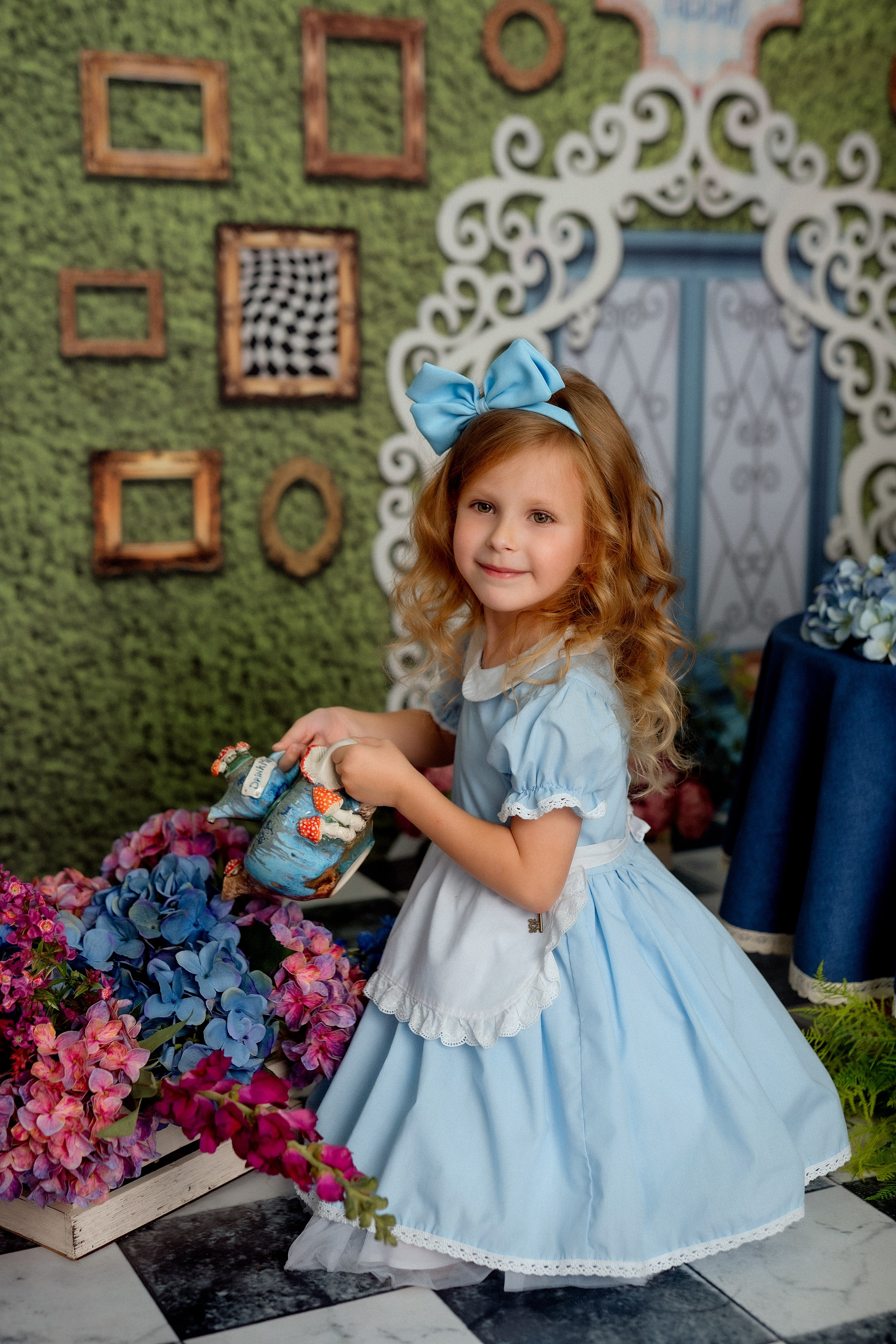 «Алиса в стране чудес». Детский и семейный фотограф в г. Ачинск Надежда Мелиоранская