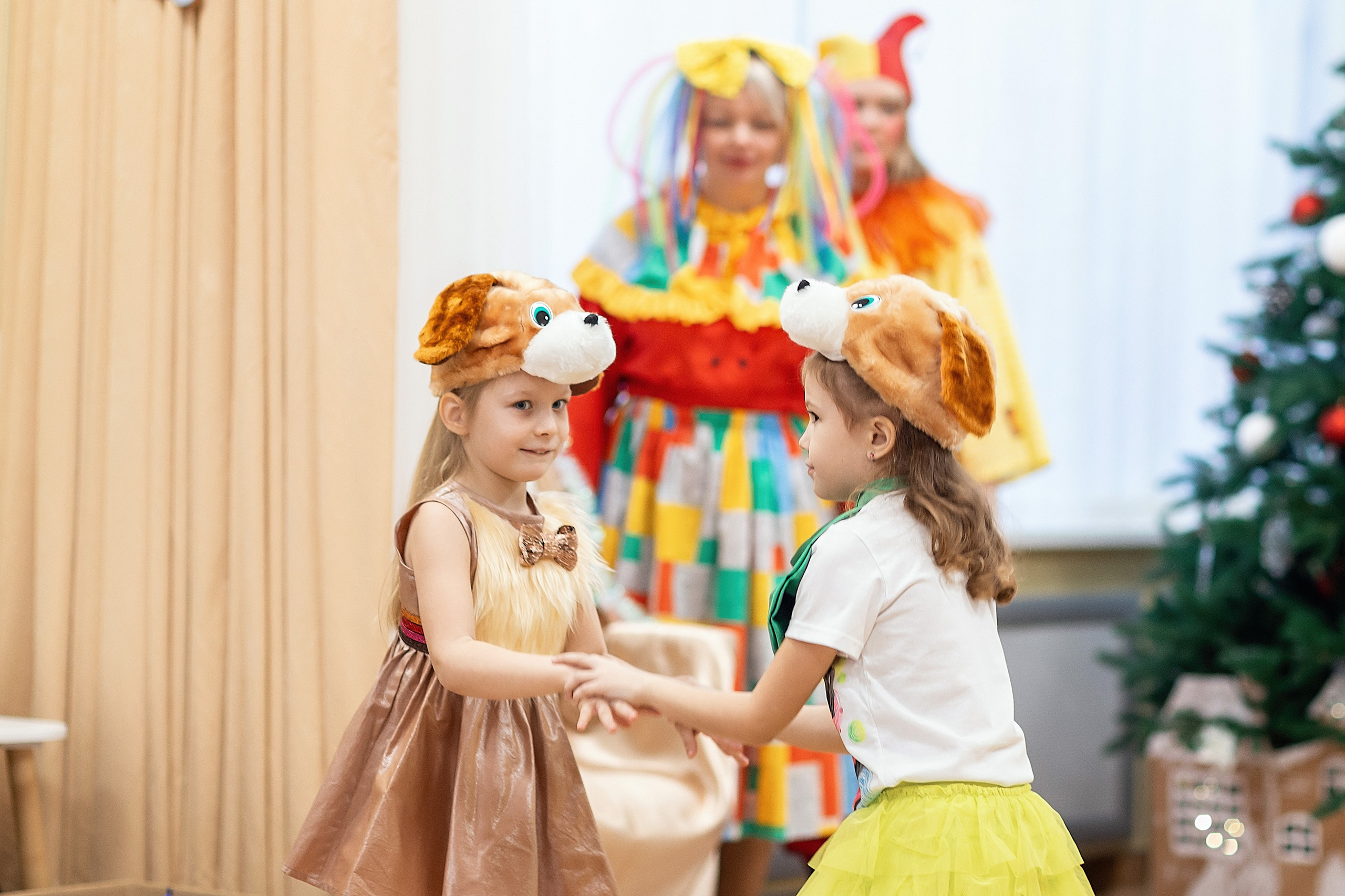 Утренник_"Веселый балаганчик» 2024. Семейный фотограф в Санкт-Петербурге