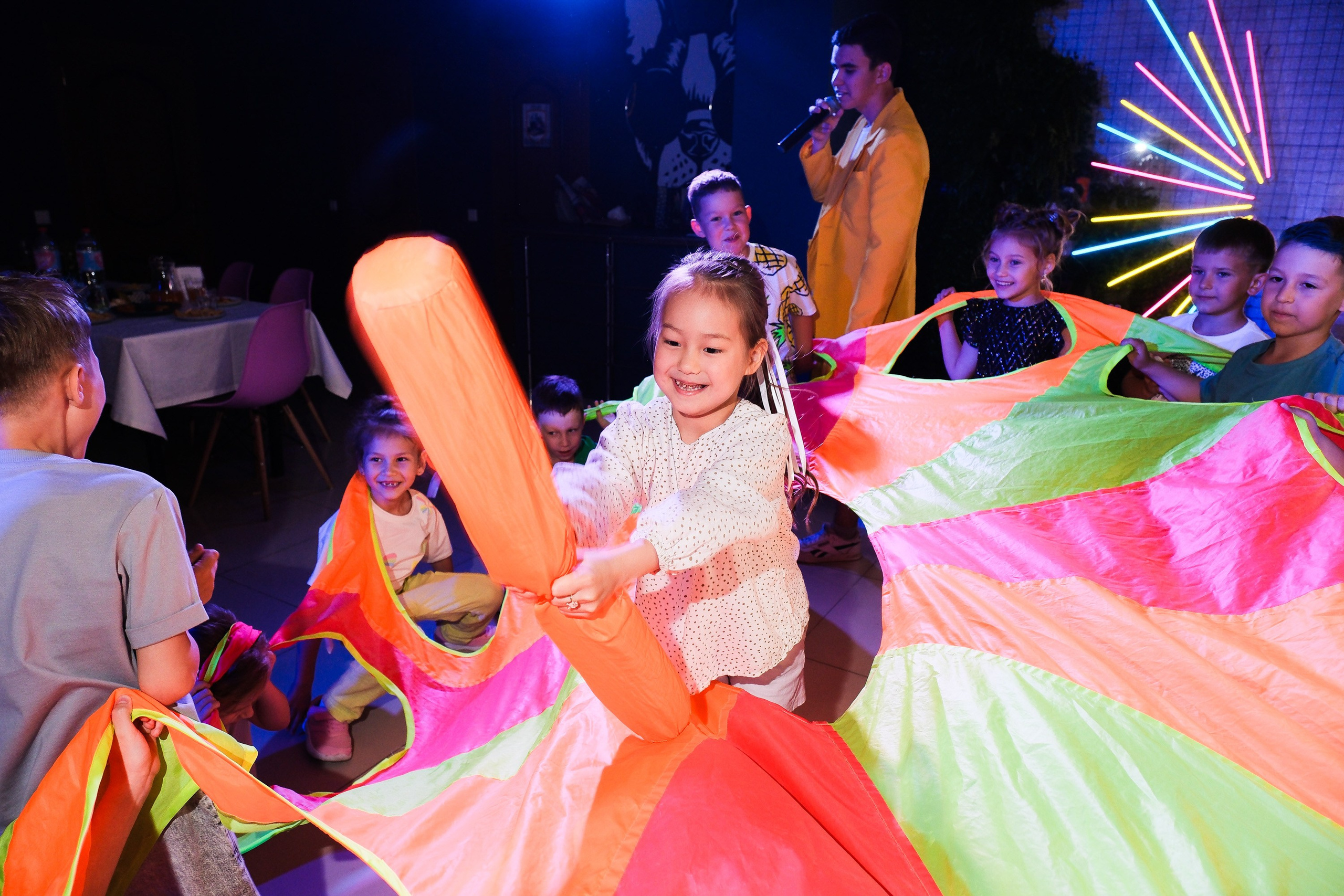 Детский сад. Выпуск. Вечер. Фотограф Анатолий Деникин