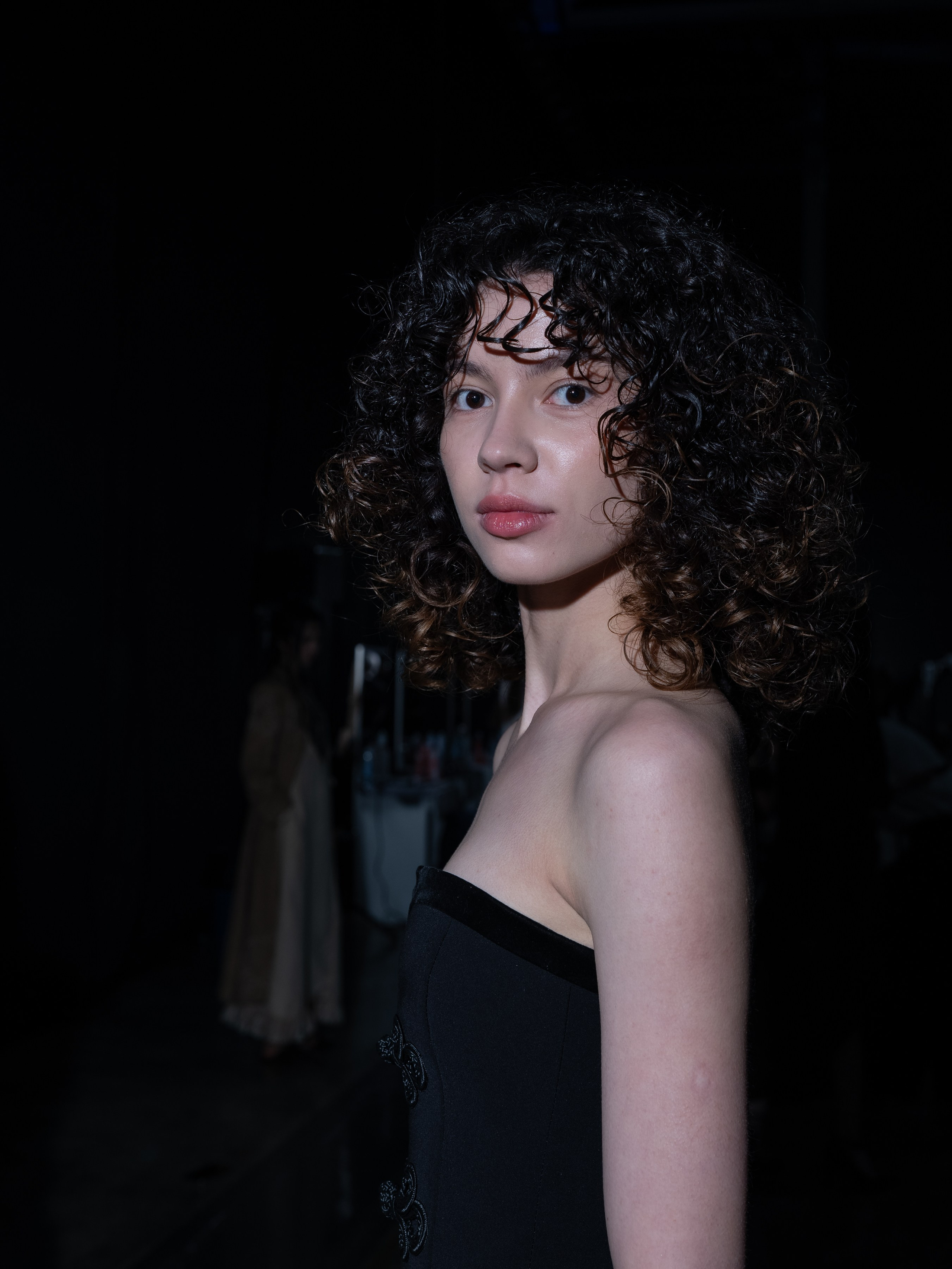 Visa Fashion Week Pre-Fall 2026 April BackStage Day 1. Сайт Алматинского НЮ АРТ, будуар и фэшн фотографа Дениса Карпенко