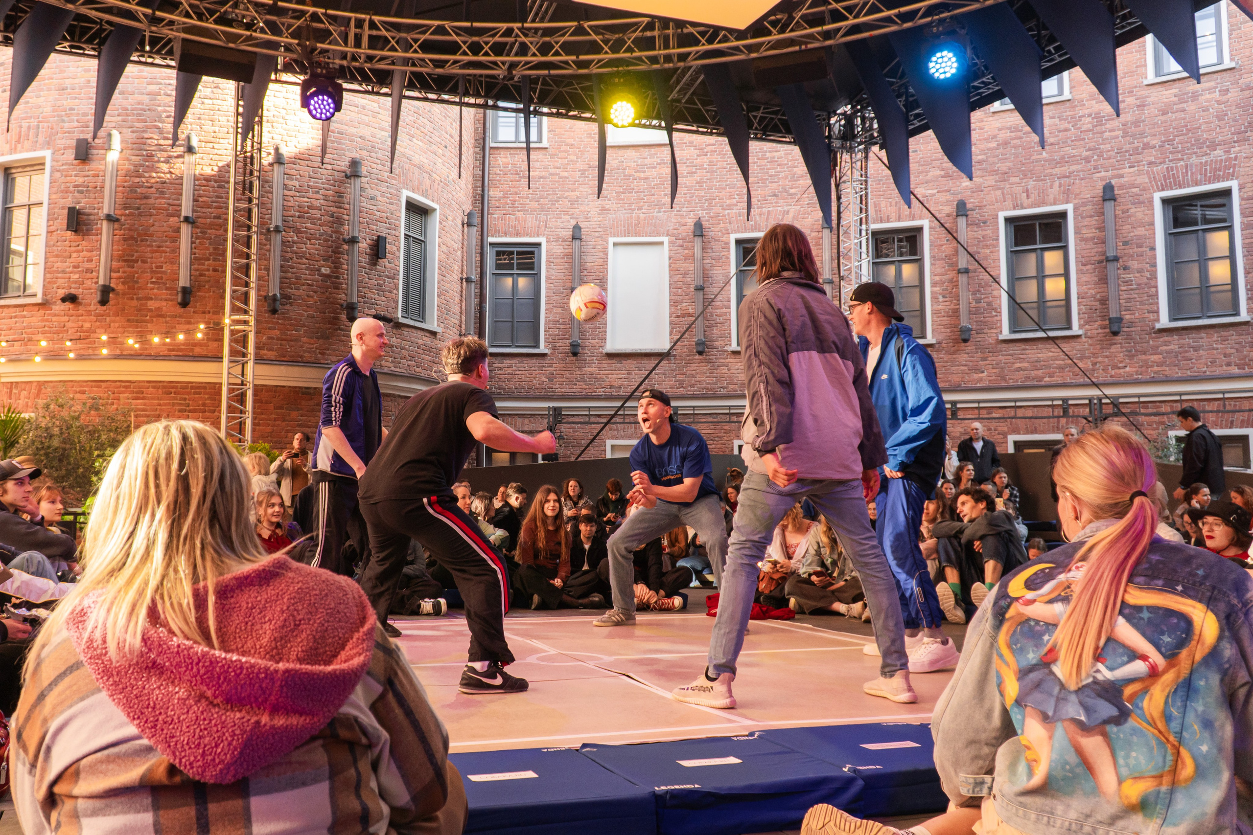 Квадрат: badtheatre. Фотограф в Санкт-Петербурге Авдотья Благовещенская