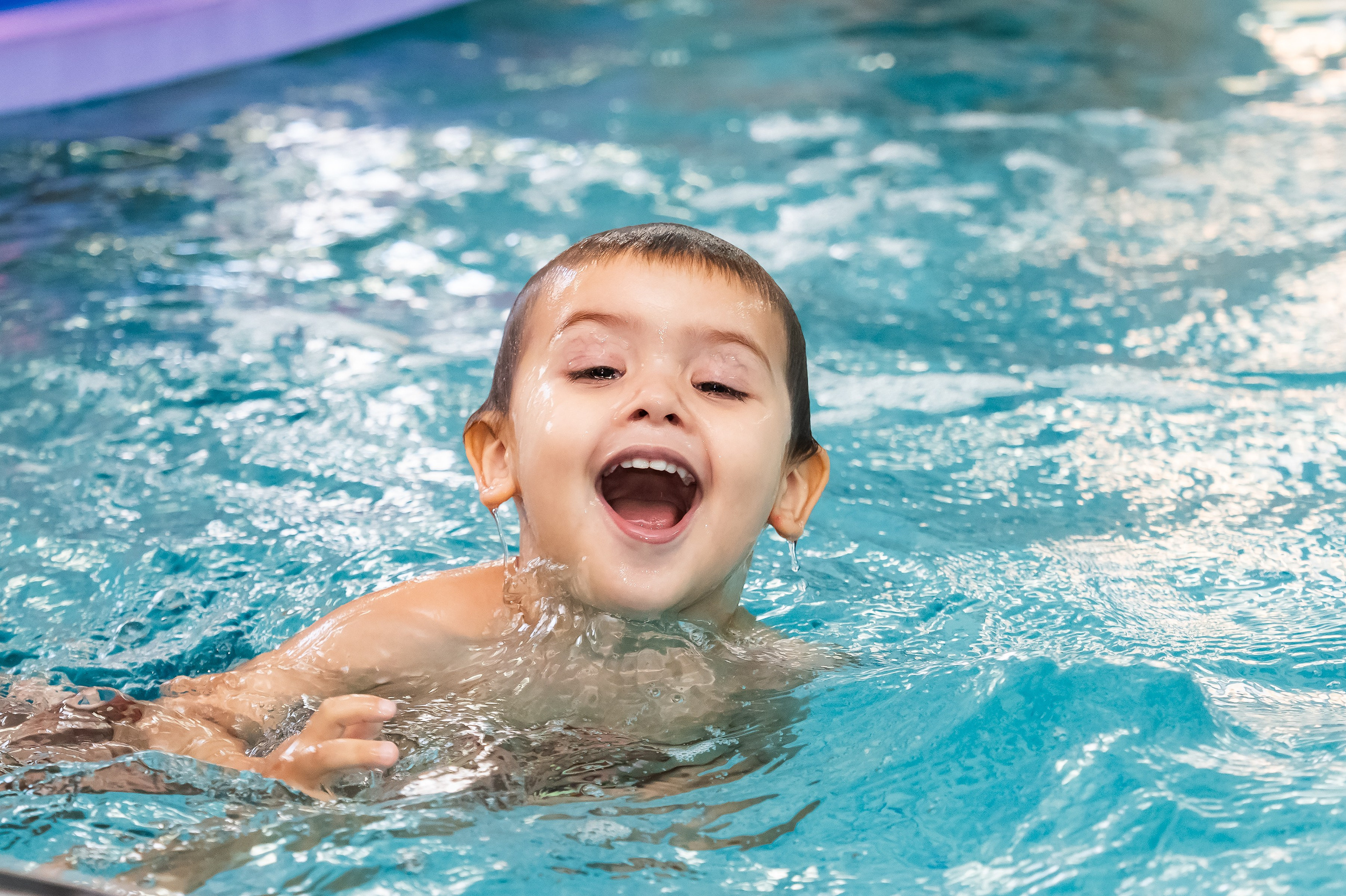 Грудничковое плавание. Репортажный, семейный и детский фотограф в Пензе и Заречном Арина Ермилова. Картины барельеф на заказ