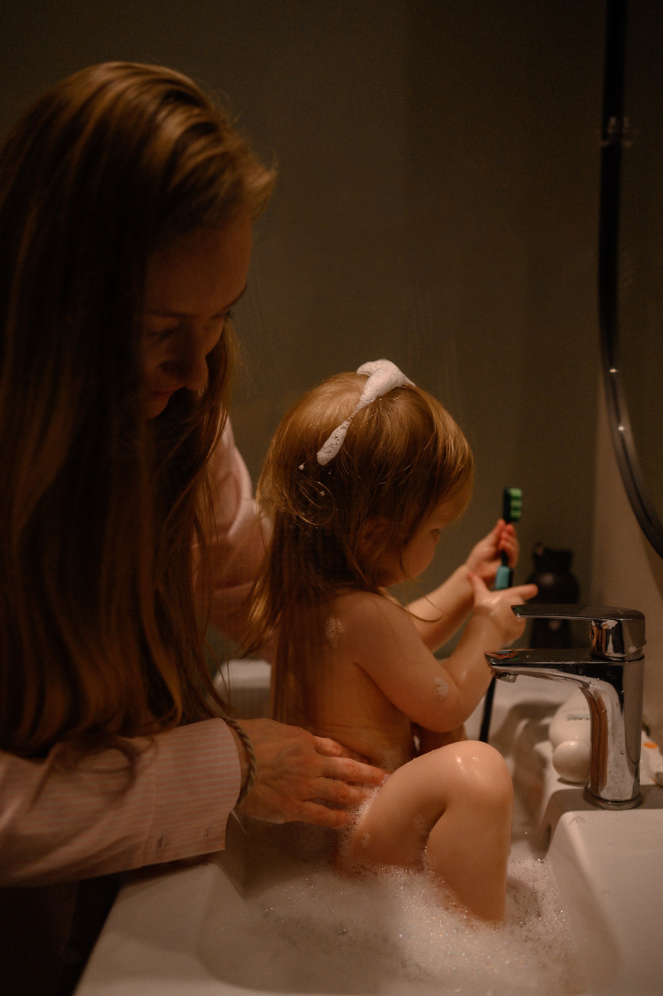 Даша и Варя дома. Семейный и свадебный lifestyle-фотограф в Москве Мария Петрова