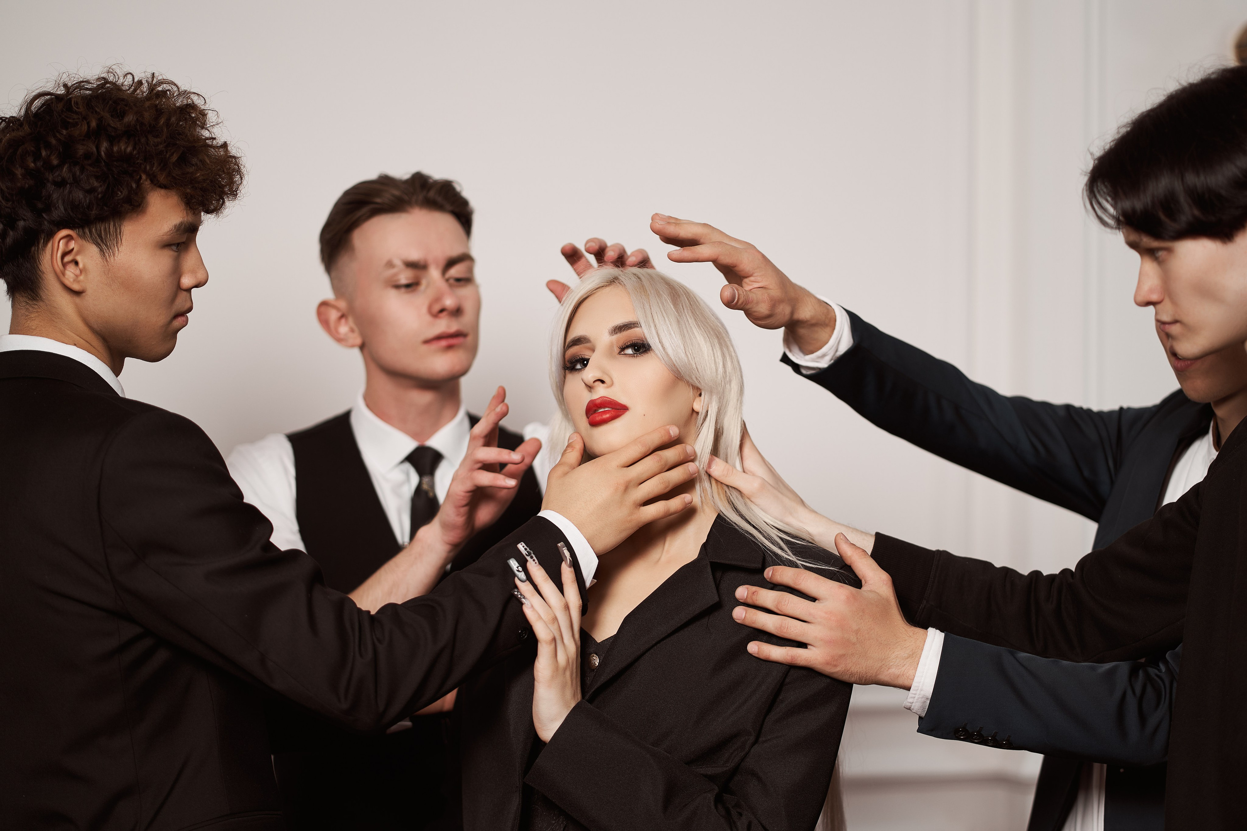 Виолетта. Фотограф в Тюмени Алиса Абрашина