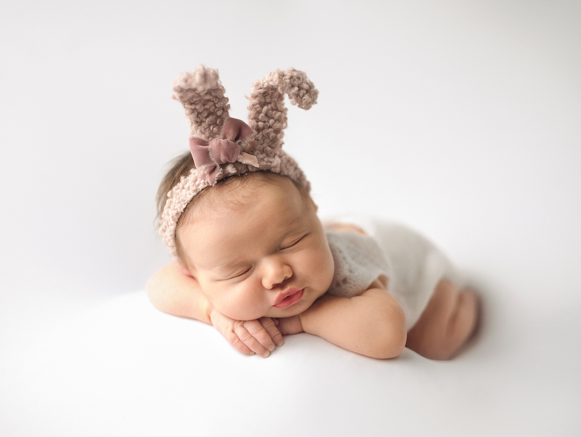 Newborn. Фотограф новорождённых в Казани Нейля Гильмутдинова ньюборн