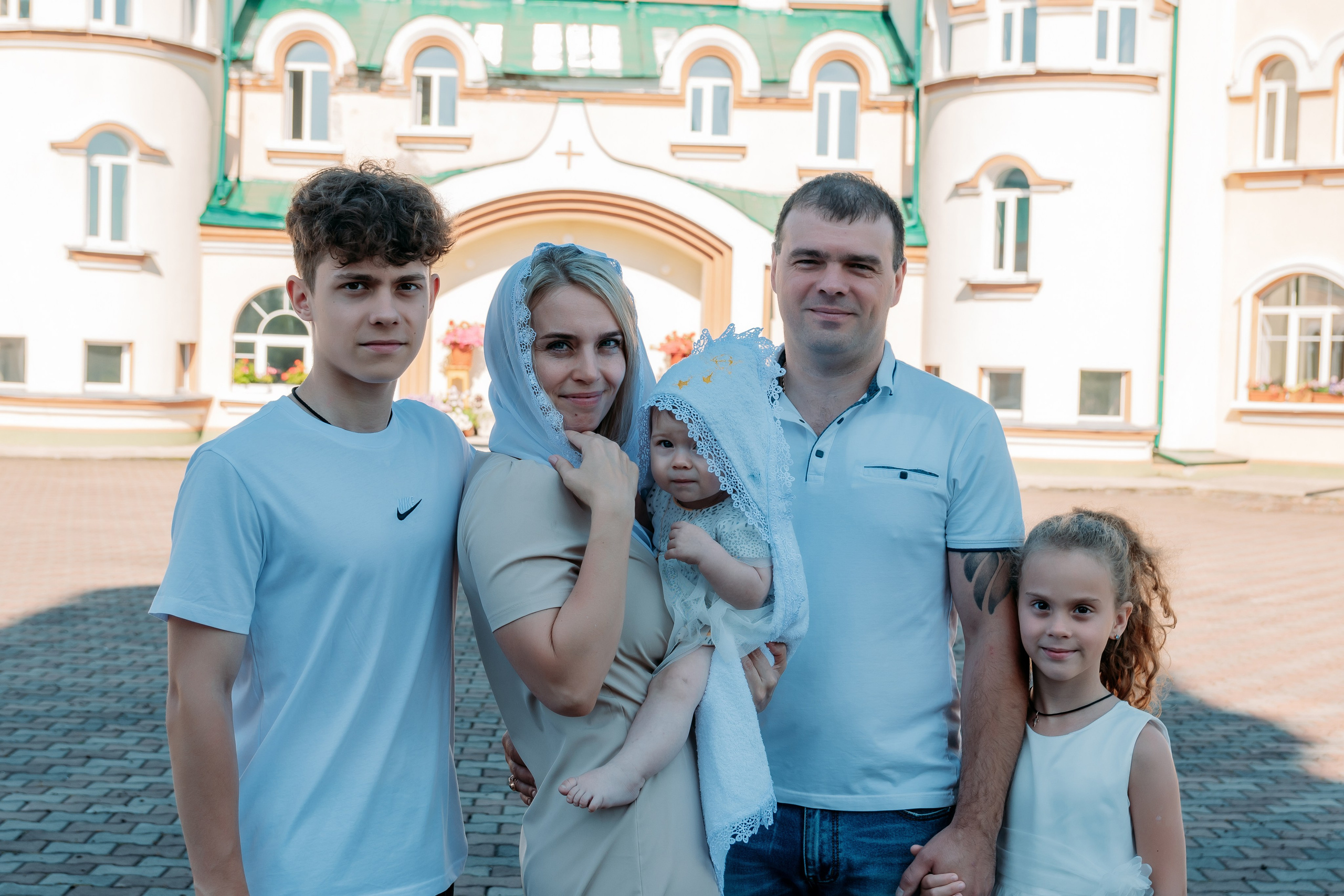 Таинство крещения. Фотограф Алёна Царькова. Киселевск