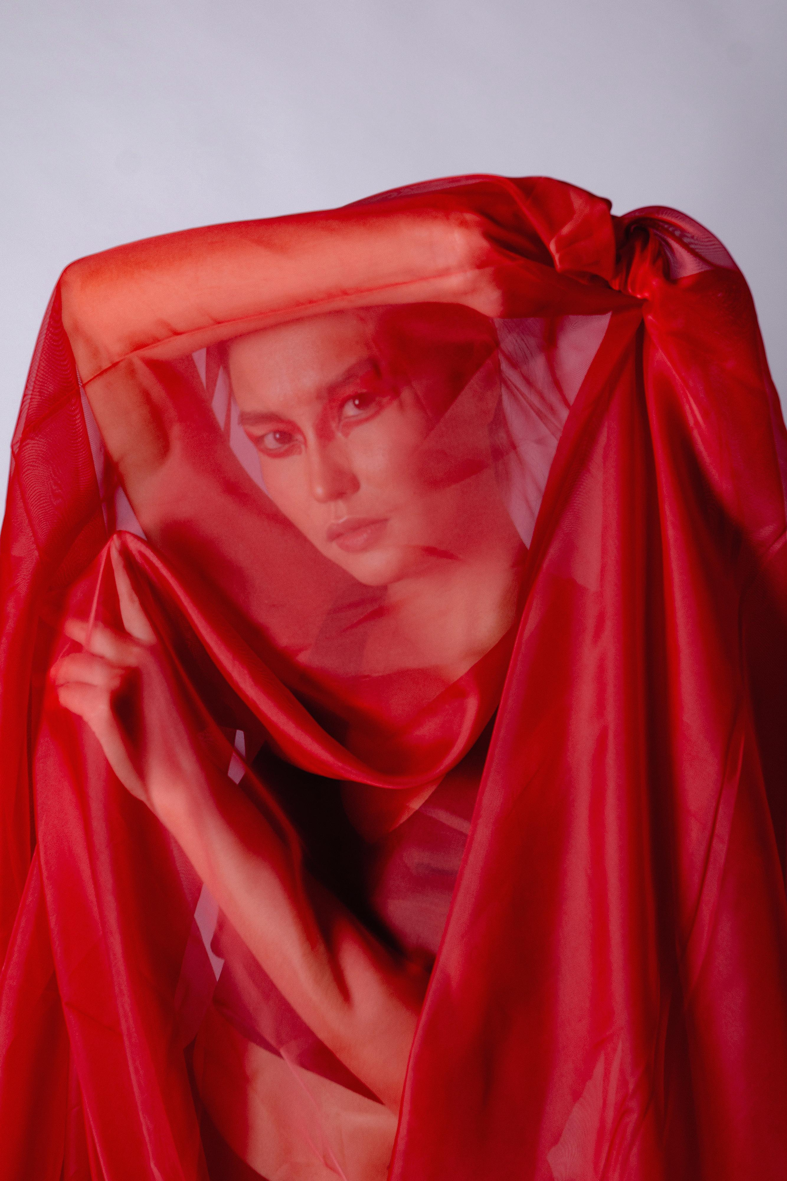 PO KRASNOMY. Коммерческий фотограф в Казани Ксения Добролюбова