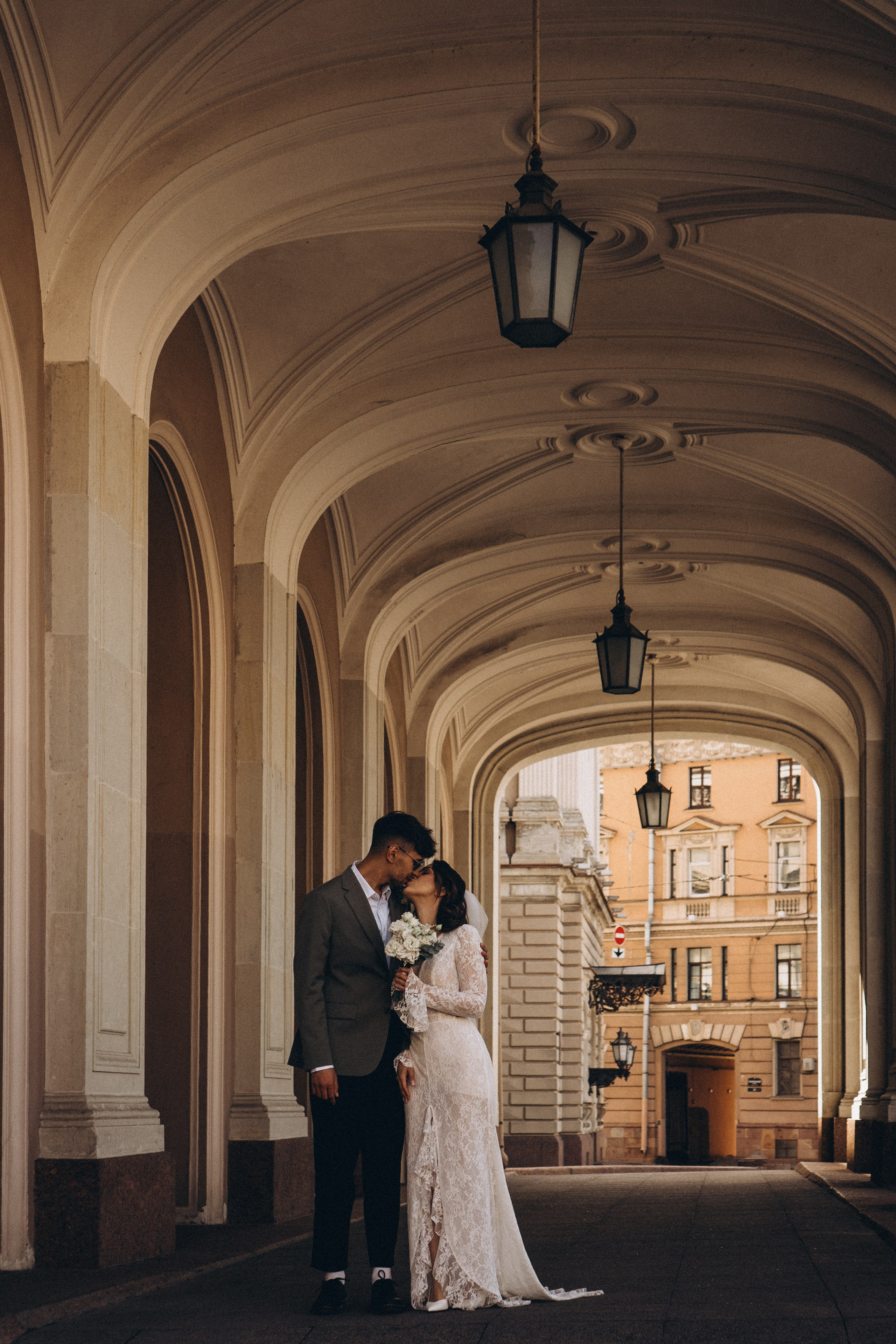 СВАДЕБНАЯ ПРОГУЛКА ВОЗЕ ИСАИКЕВСКОГО СОБОРА АСТОРИИ И ЗАКОНОДАЛЕТНОГО СОБРАНИЯ. Профессиональный фотограф, Санкт-Петербург — Виктория Богомолова