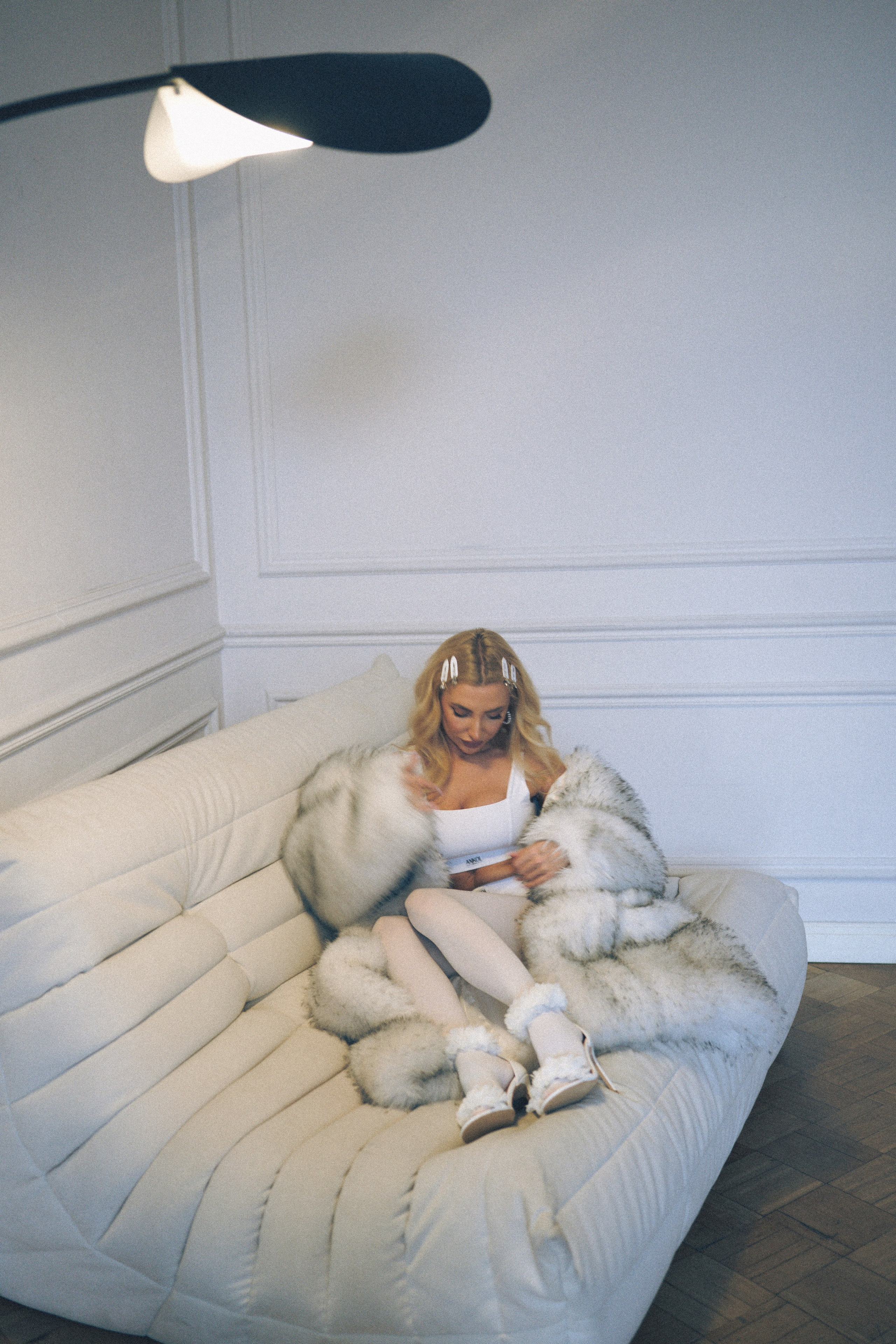 МИНИМАЛИЗМ В СТУДИИ НА ЧЕРНЫШЕВСКОЙ В СТУДИИ С БАЛКОНОМ. Профессиональный фотограф, Санкт-Петербург — Виктория Богомолова