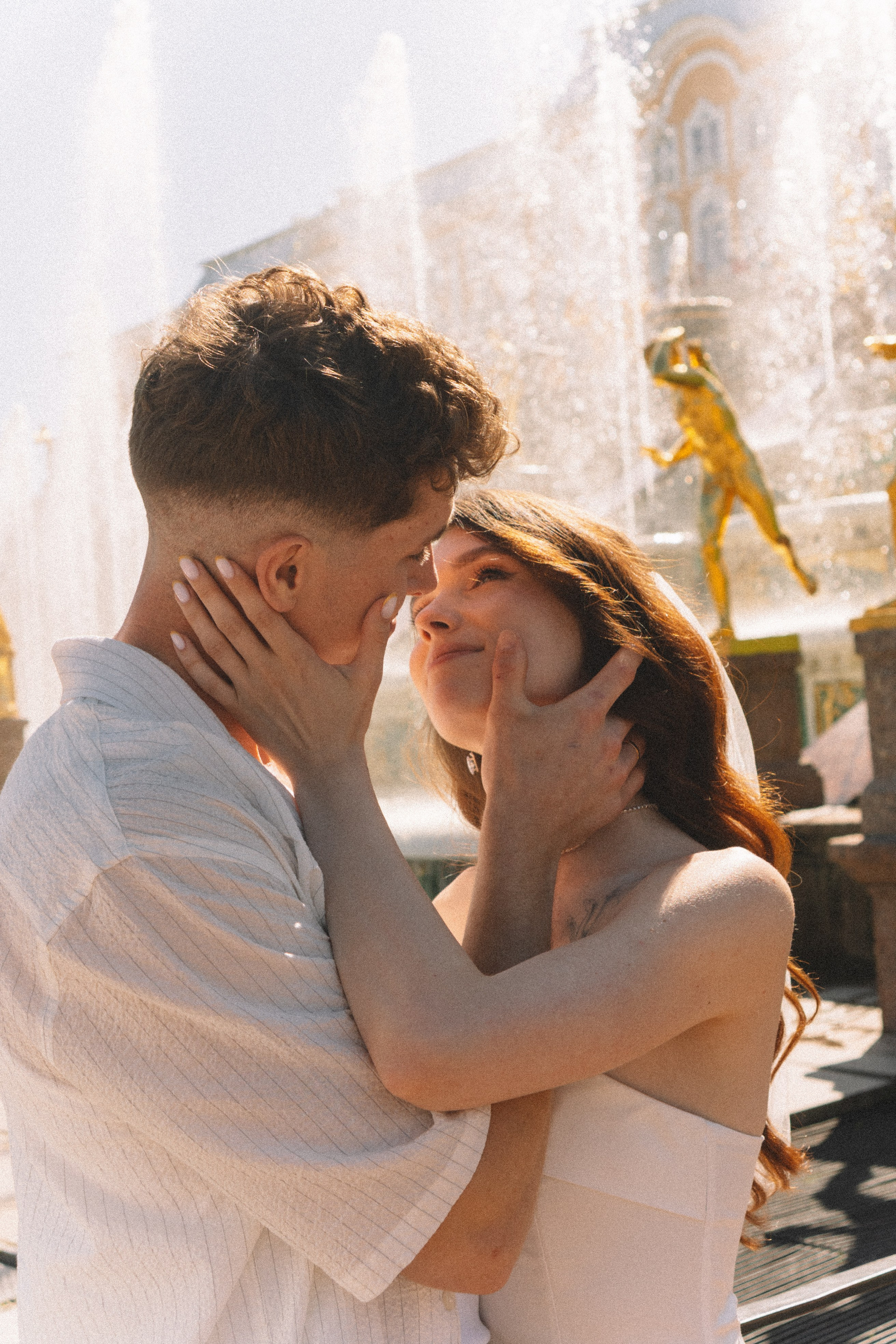 СВАДЕБНАЯ СЬЕМКА В ПЕТЕРГОФЕ И СЬЕМКА РЕПОРТАЖА В ЗАГСЕ ПЕТЕРГОФА. Профессиональный фотограф, Санкт-Петербург — Виктория Богомолова