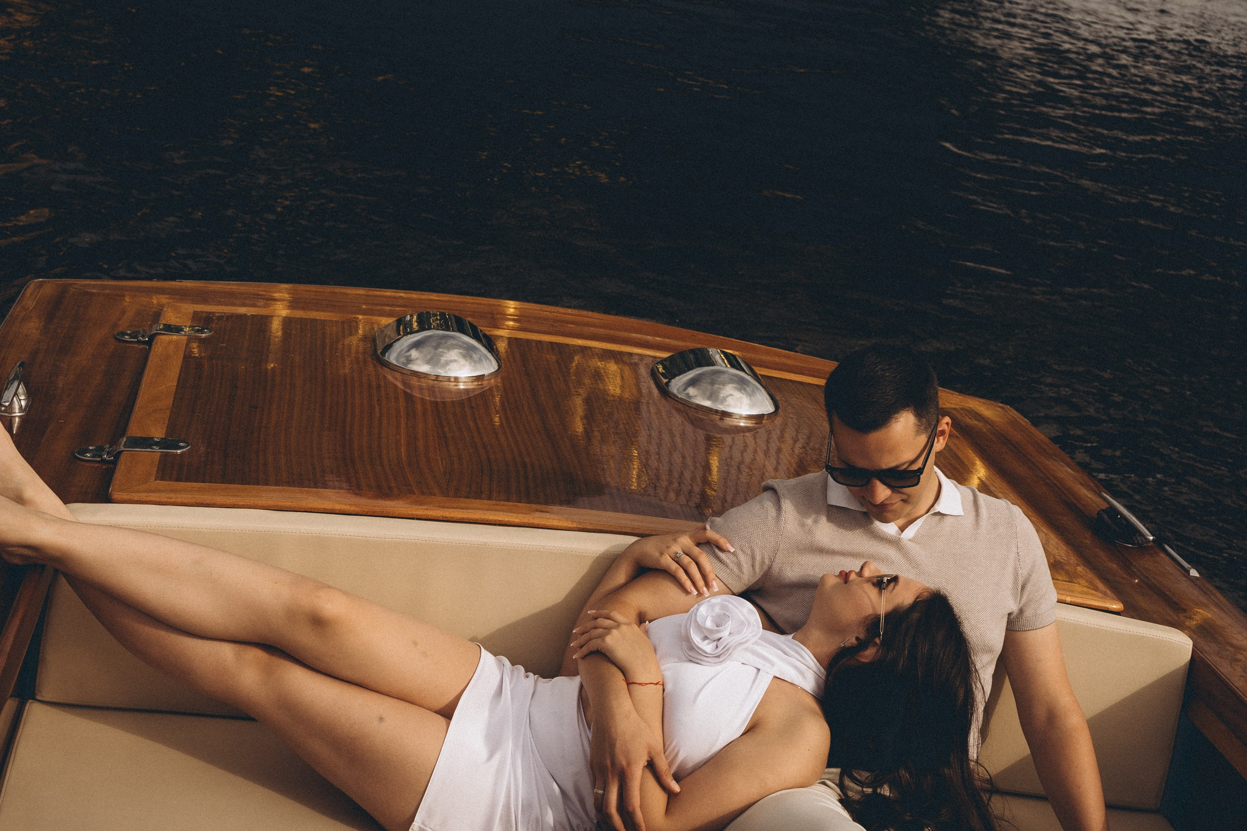 СВАДЕНБНАЯ СЬЕМКА НА КАТЕРЕ ПО КАНАЛАМ САНКТ-ПЕТЕРБУРГА И В АКВАТОРИИ НЕВЫ. Профессиональный фотограф, Санкт-Петербург — Виктория Богомолова