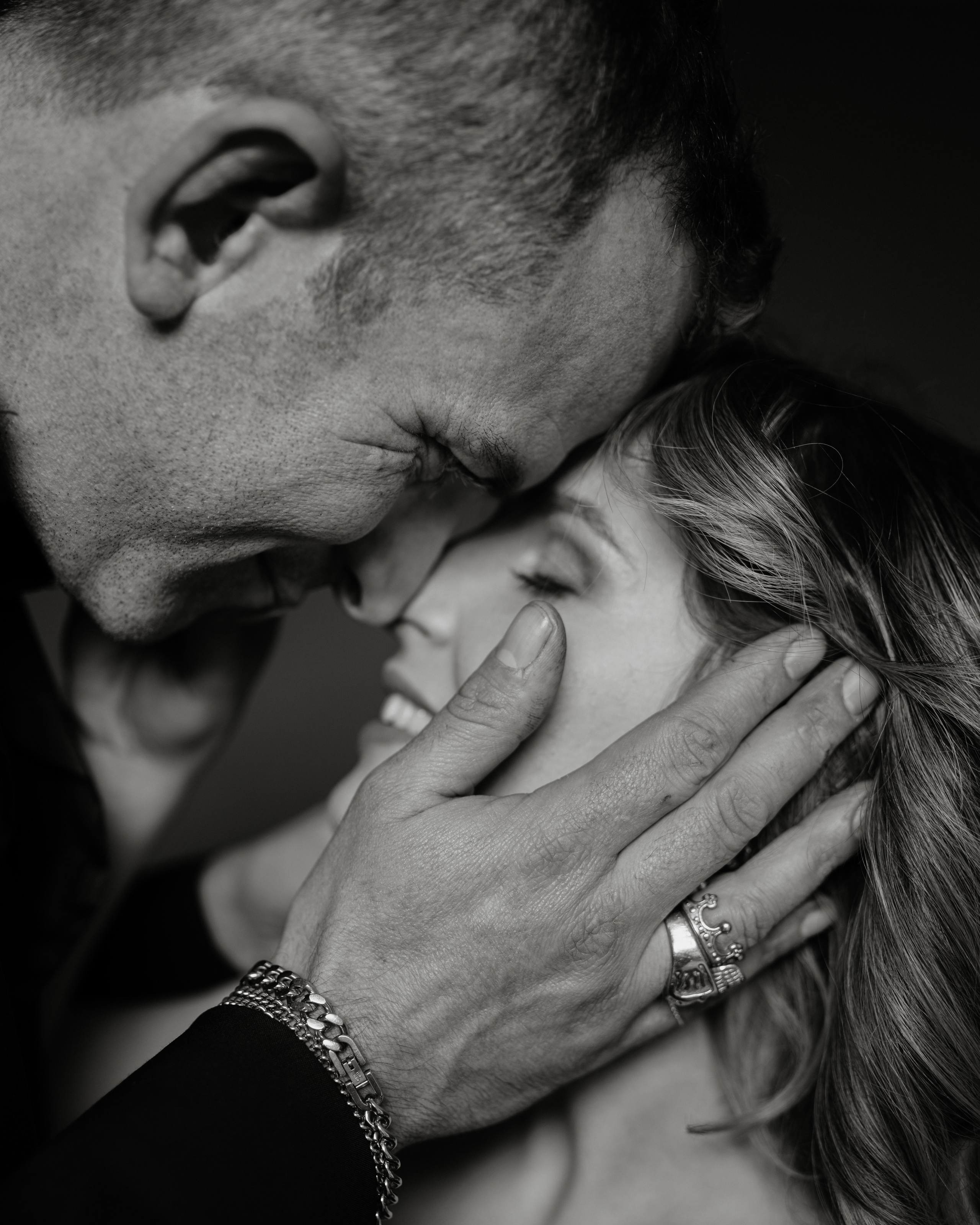 ANA and NELSON. Studio. Anastasiia Antoniuk portrait, family and couple photographer, Portugal
