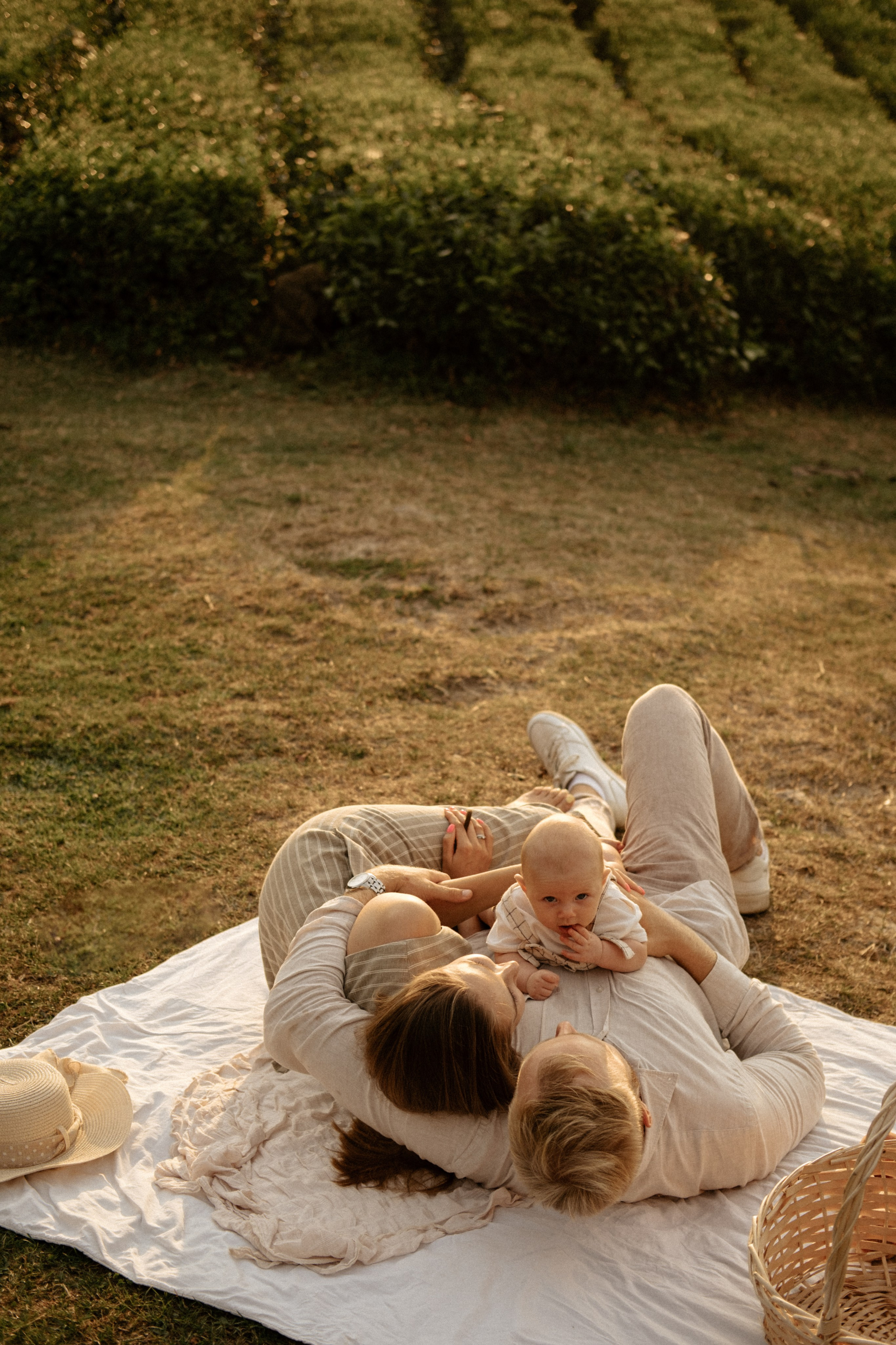 Лиза, Нина, Денис. Главная