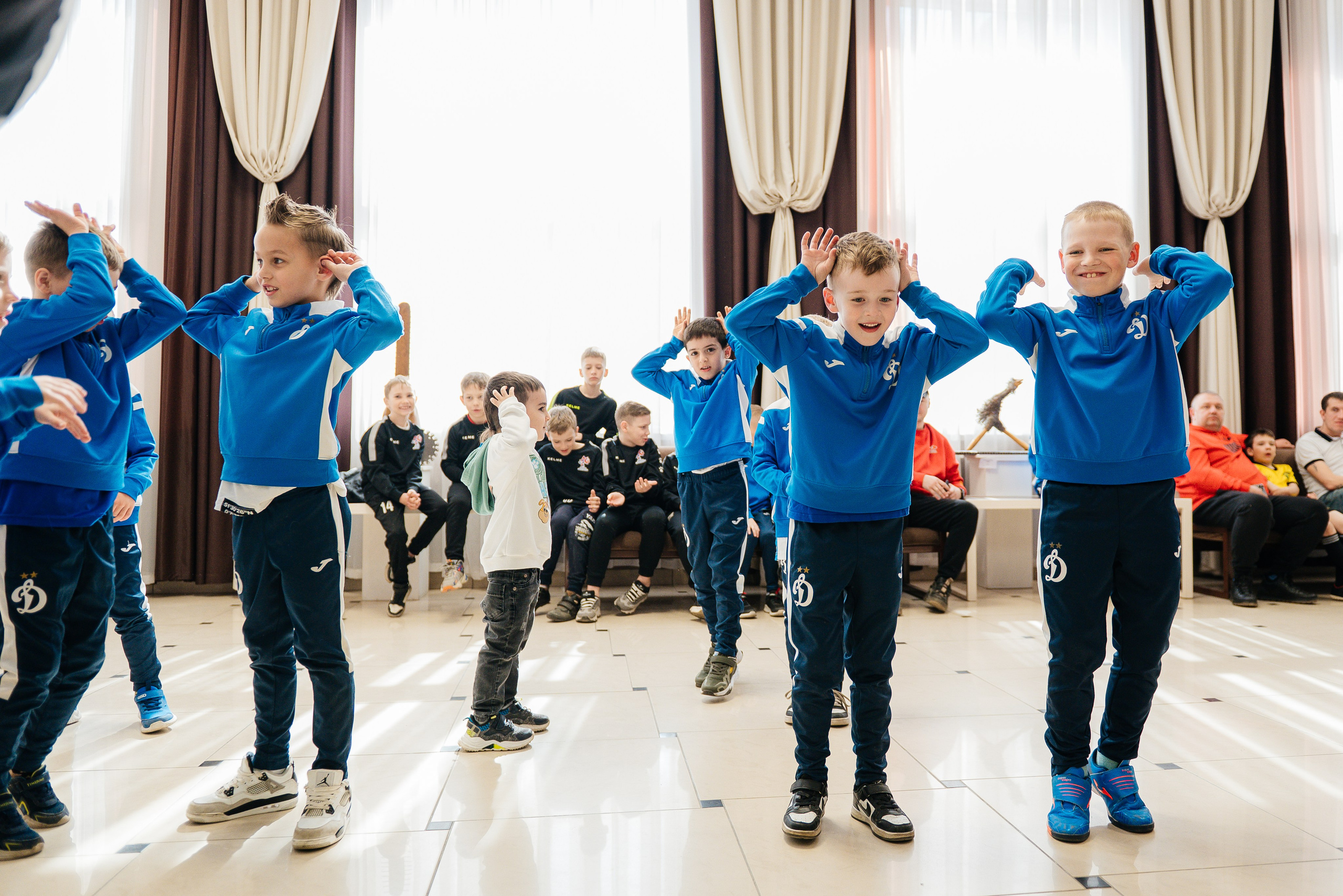 ЛИГА.БРО: JUNIOR 23/24. Свадебный и репортажный фотограф Никита Сницарев в Барнауле