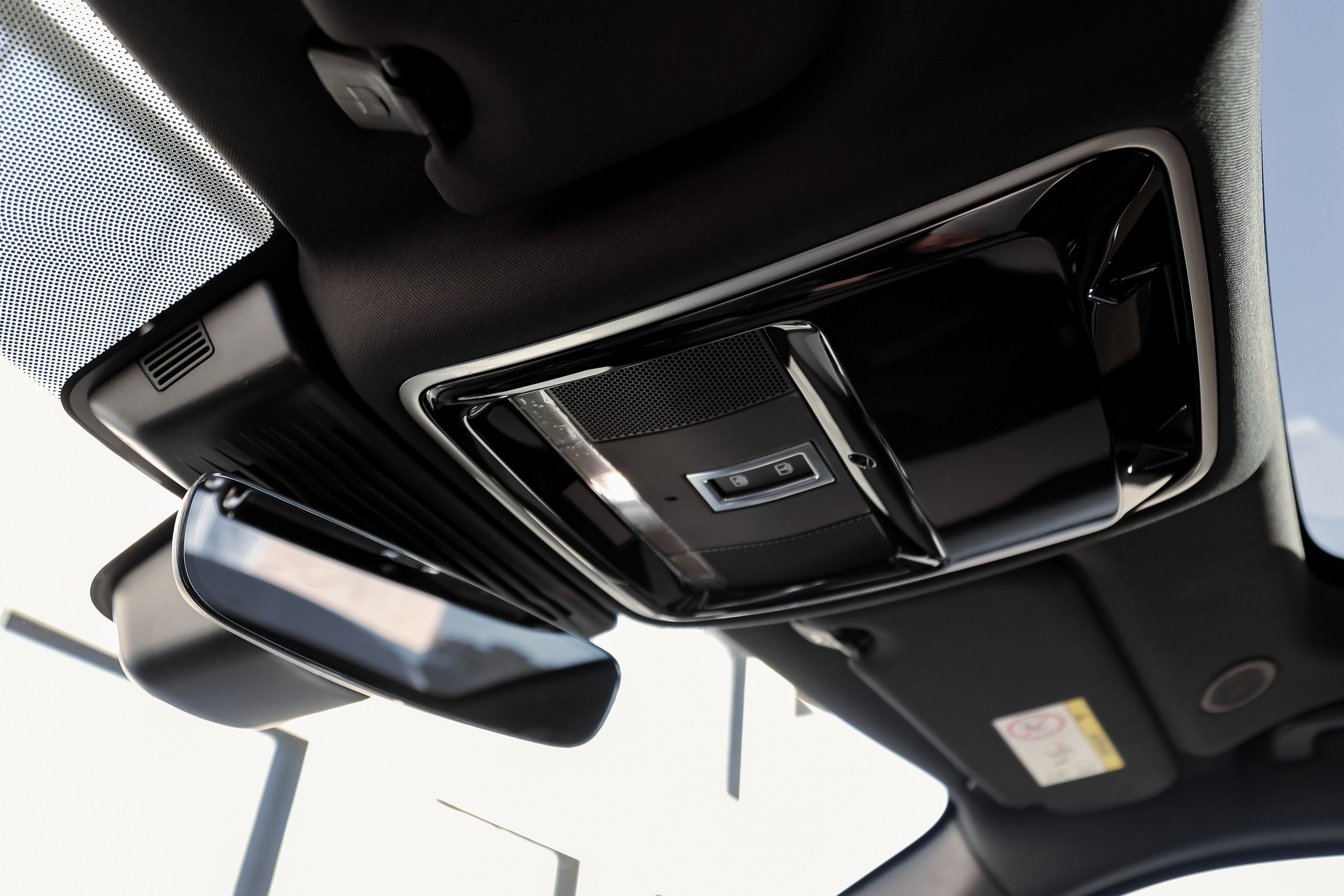 2024 Range Rover Velar 2.0 AT. Mixturecaptures