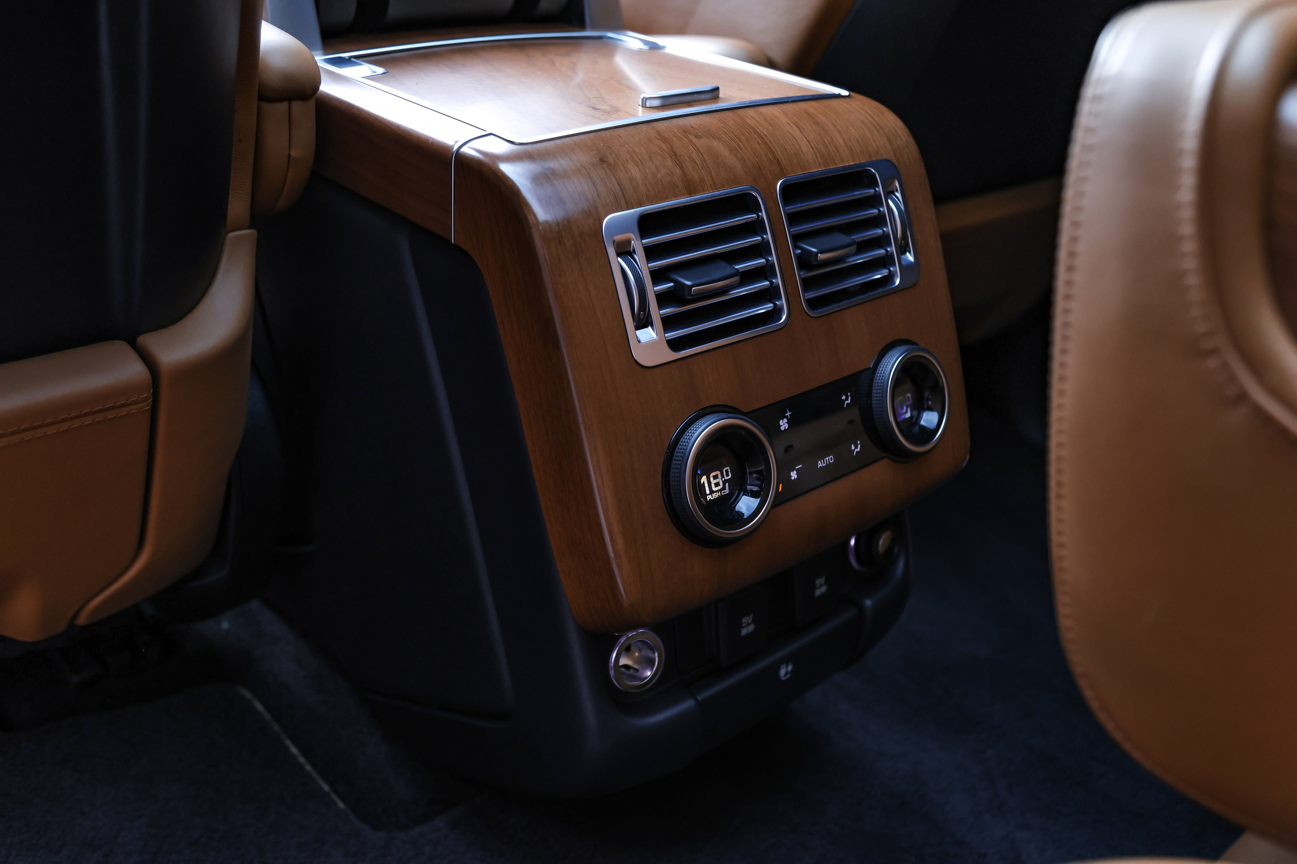 2018 RANGE ROVER AUTOBIOGRAPHY LONG. Mixturecaptures