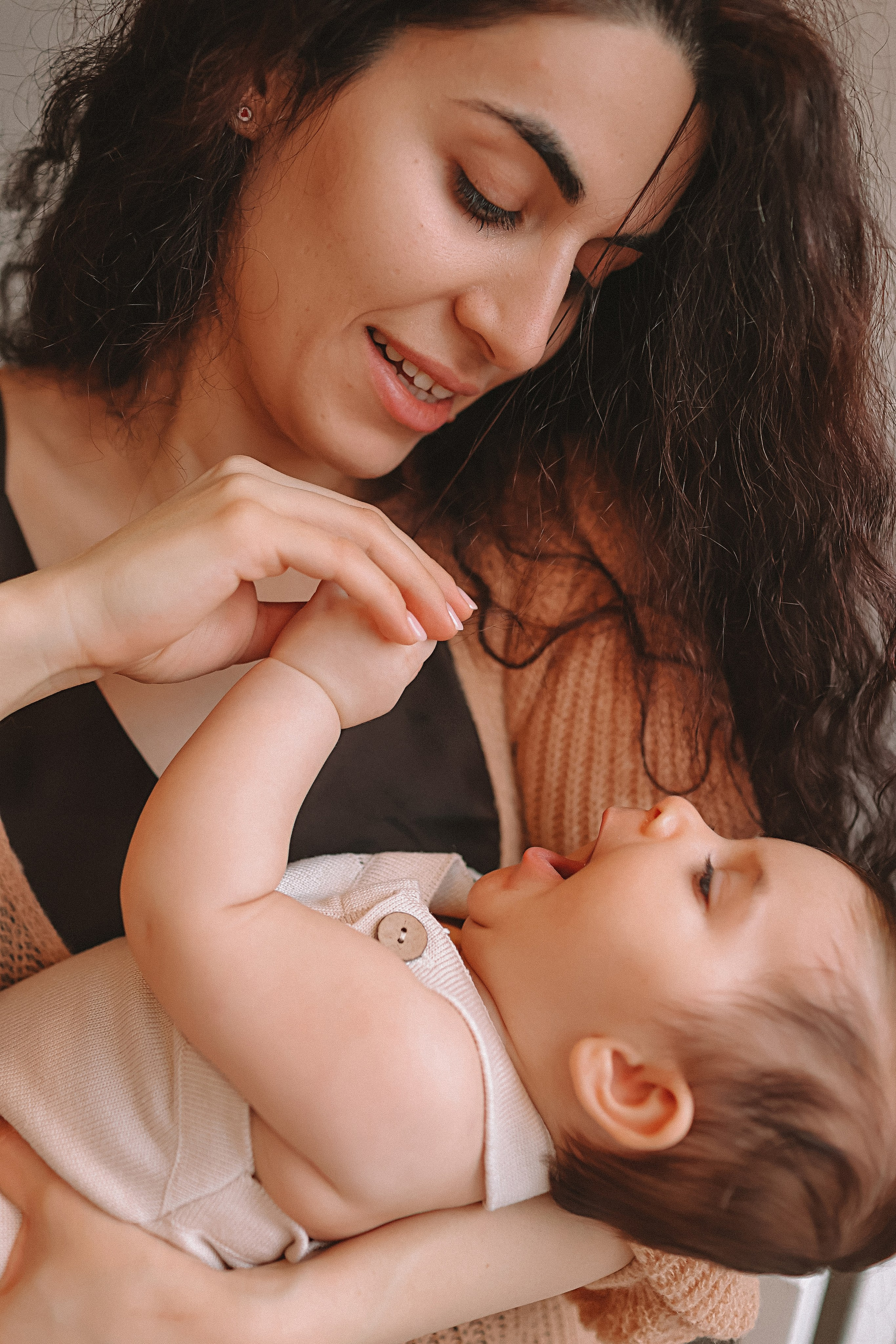 С малышкой. Семейный фотограф Тюмень, фотограф на роды Салмина Мария