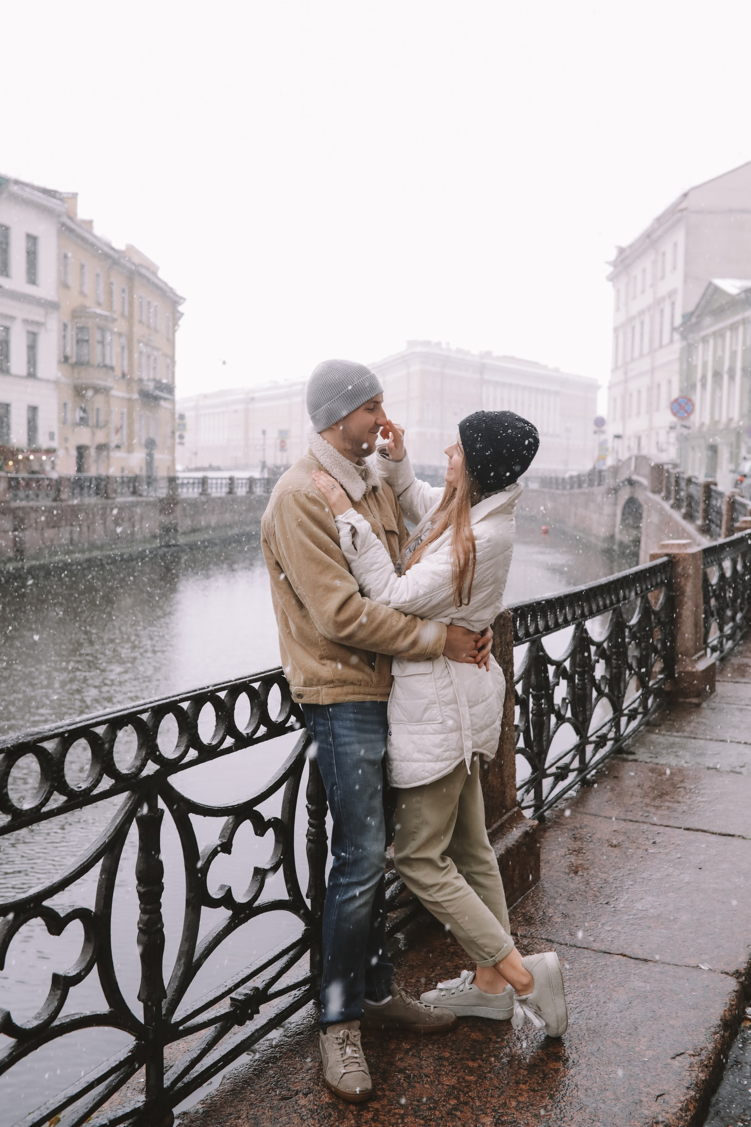 Фотопрогулка по Дворцовой площади под первым снегом, в Санкт-Петербурге. Фотограф в Санкт-Петербурге Разиля Идиятуллина