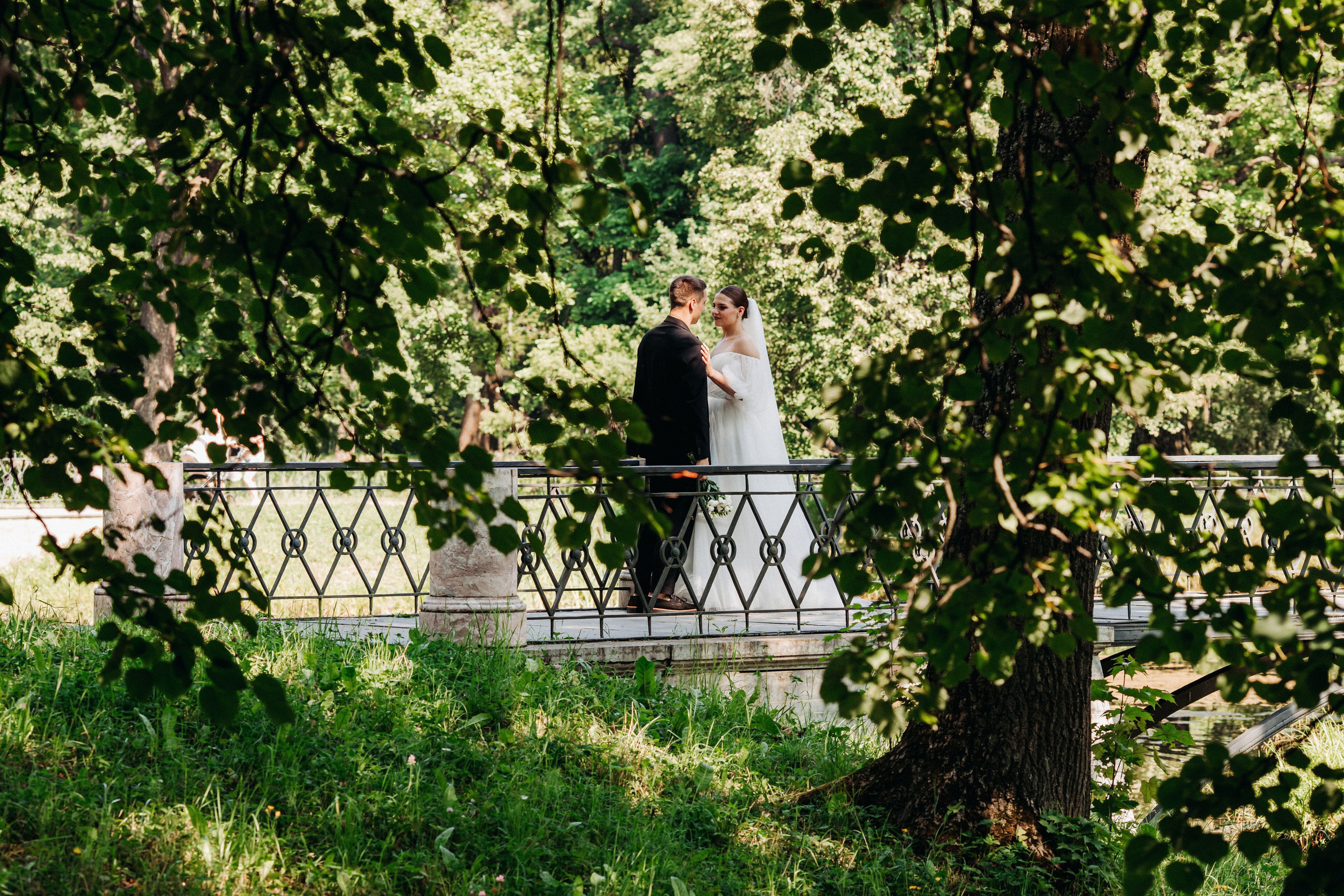 Vlad & Nadya (Saint-Petersburg, Russia). Destination wedding photographer Peter Letu