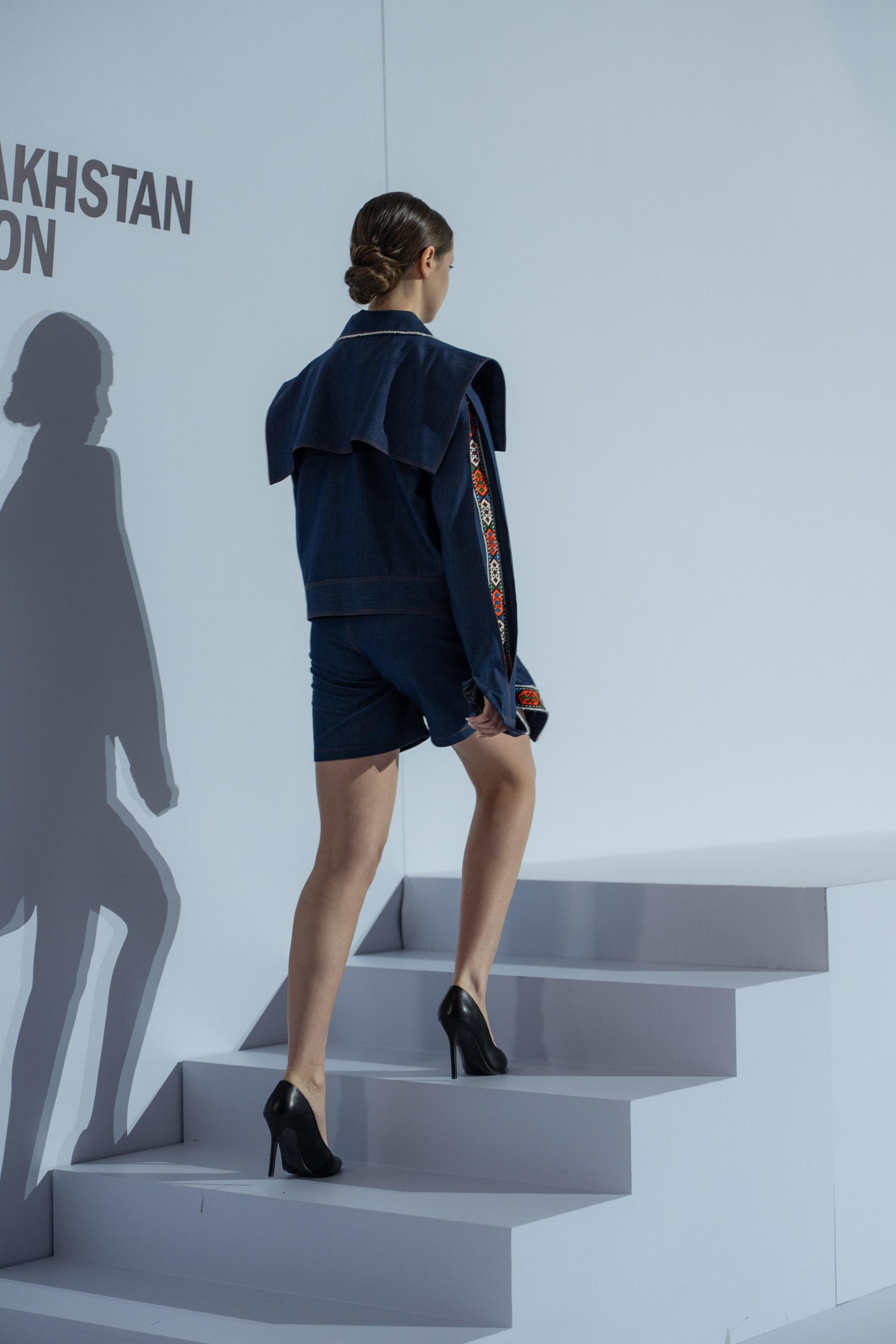 Umed Kuchkaliev. Сайт Алматинского НЮ АРТ, будуар и фэшн фотографа Дениса Карпенко