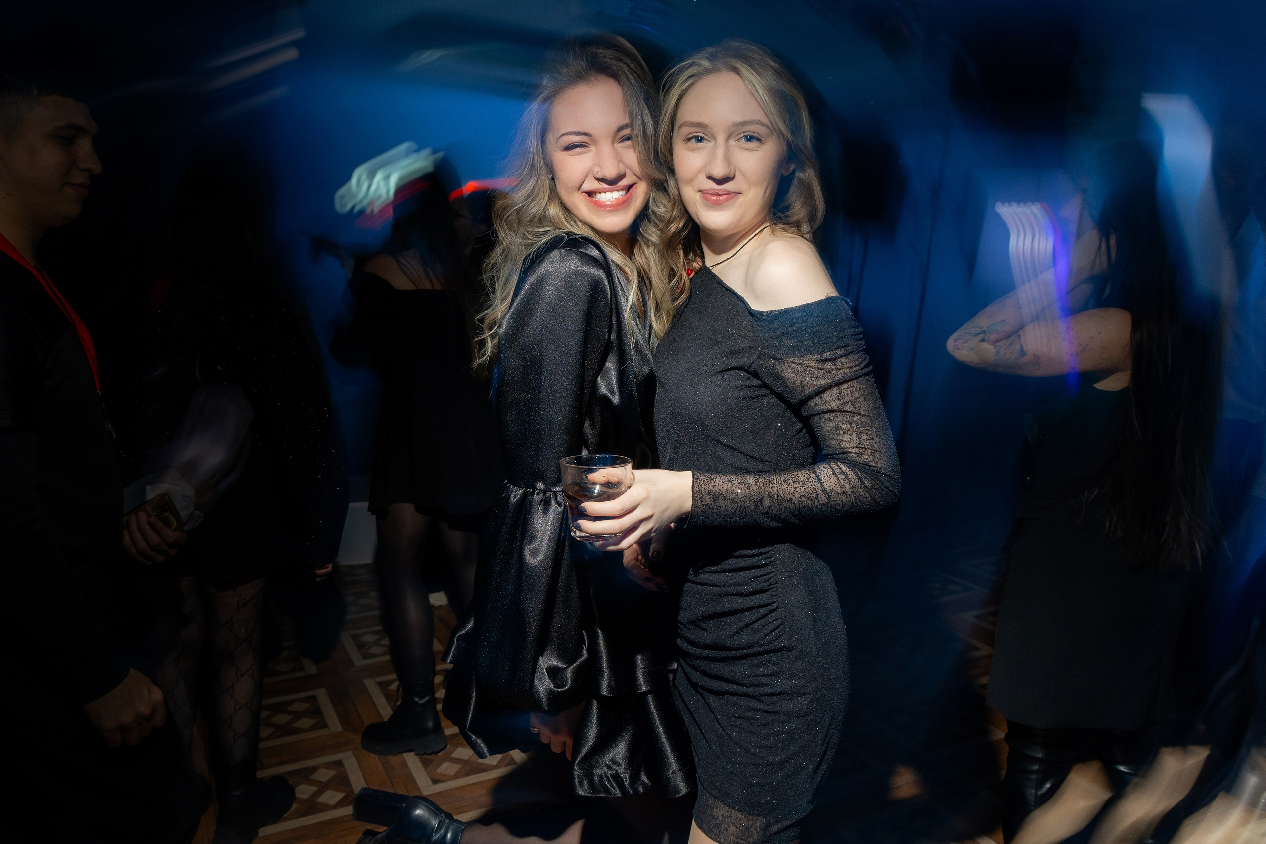 Корпоративная фотосъемка для кафе GARAGE | Новый год 2025 | Минск. Свадебный фотограф в Минске/Беларуси Сергей Спиридонов