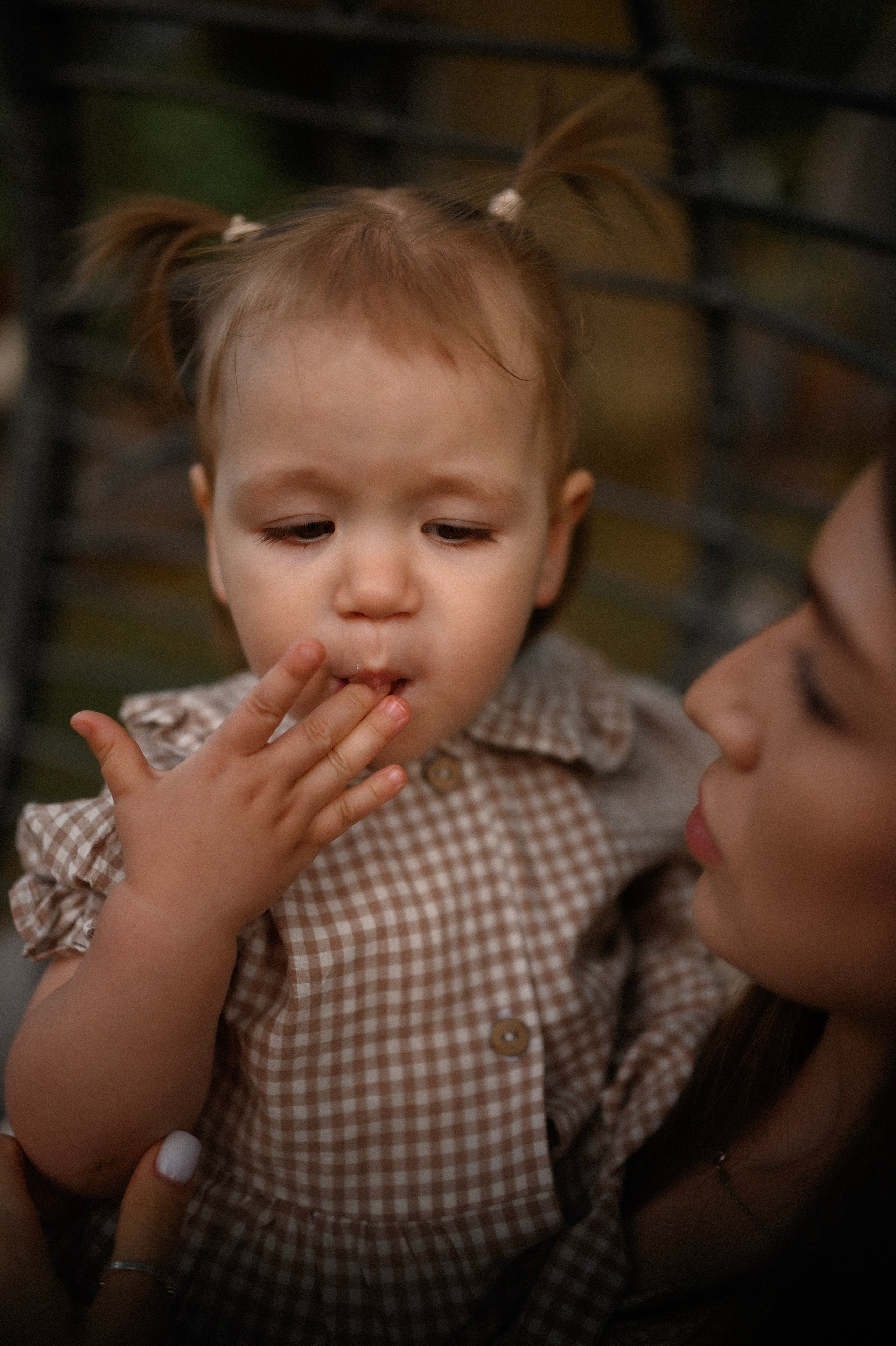 Надя и Алиса в ресторане Кедр. Семейный и свадебный lifestyle-фотограф в Москве Мария Петрова