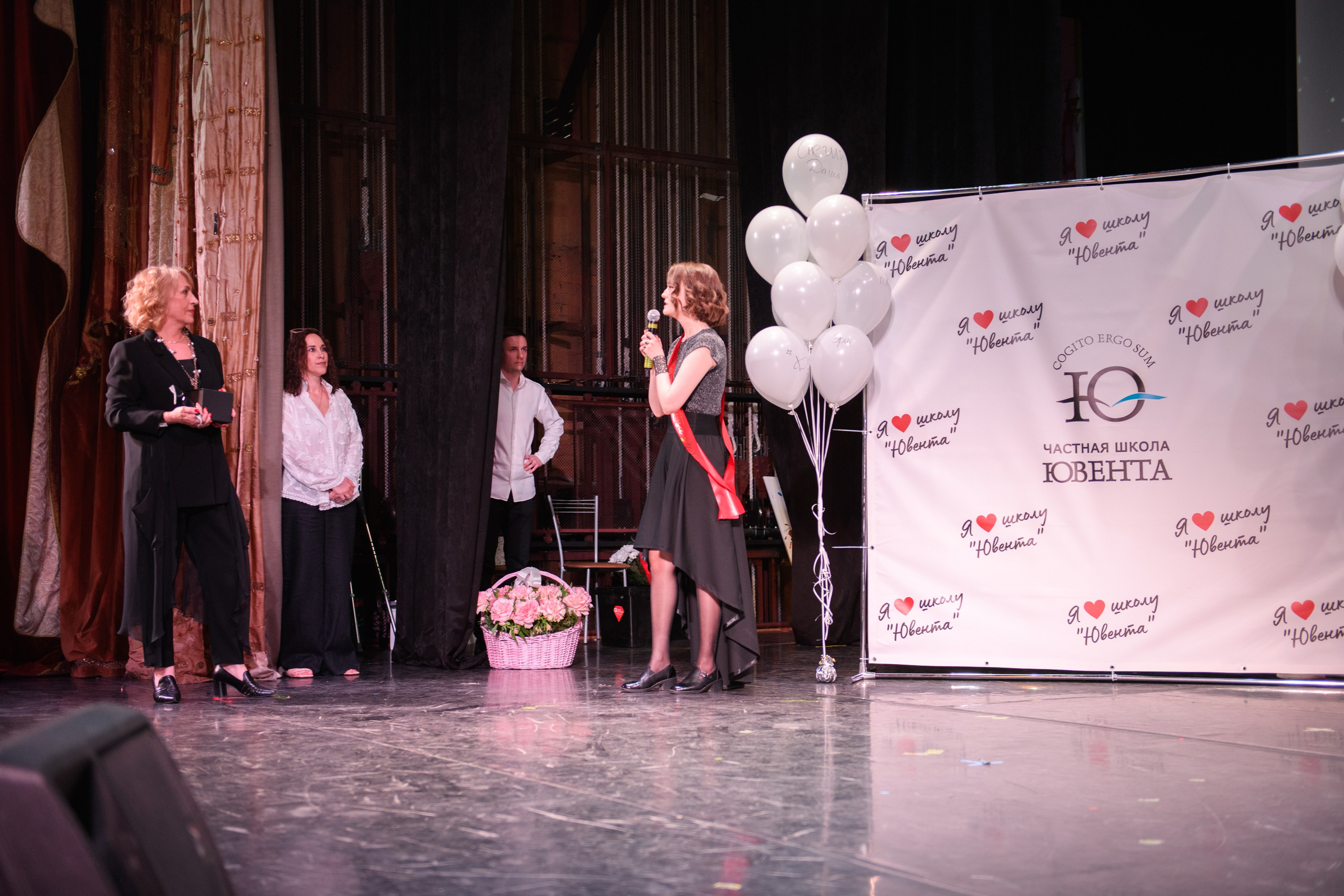 Фотосъёмка торжественного вечера выпускников. Организация и проведение фотосъемок в Санкт-Петербурге. Фотограф Смирягин Илья