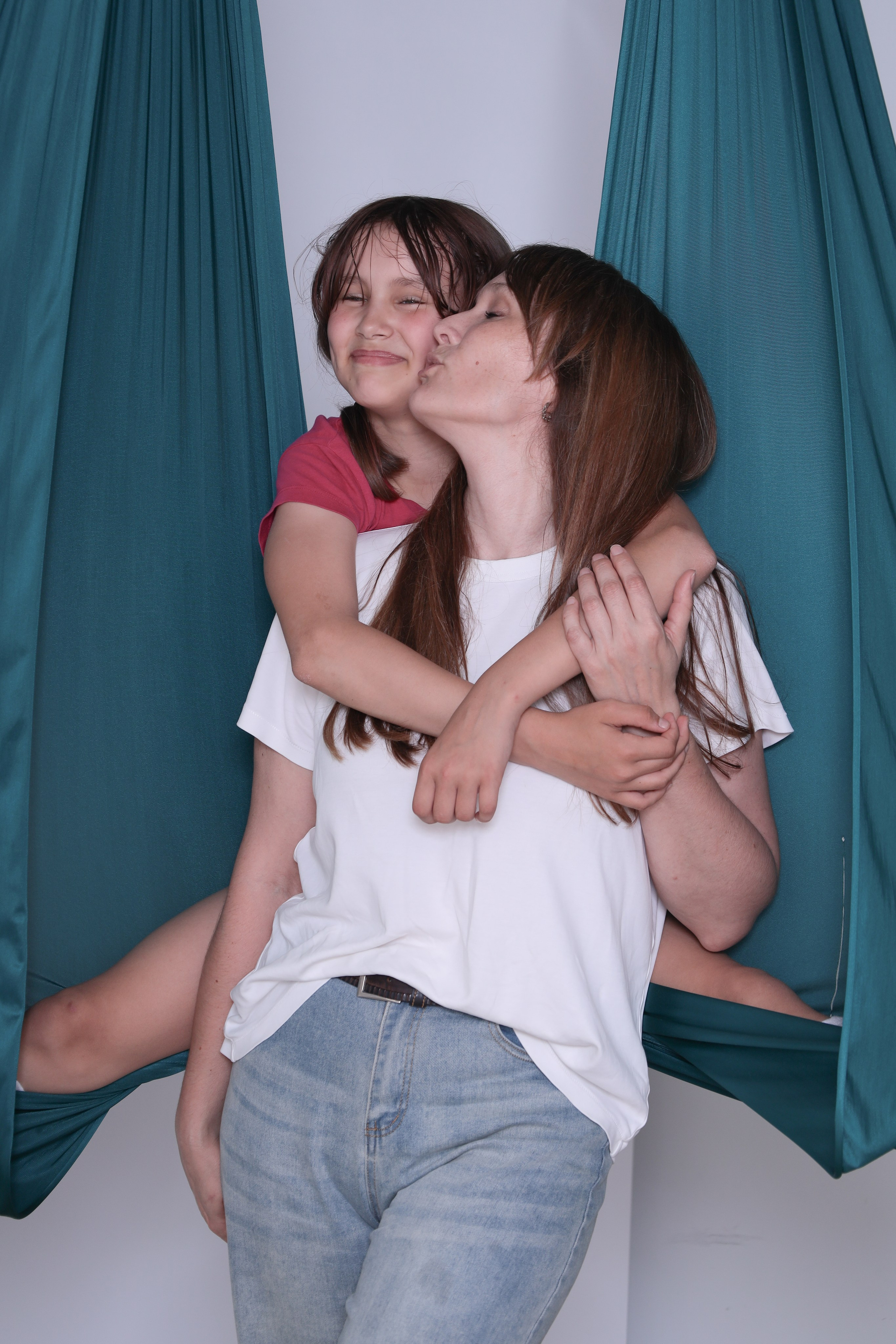 Детская аэройога. Фотограф Надршина Лилия