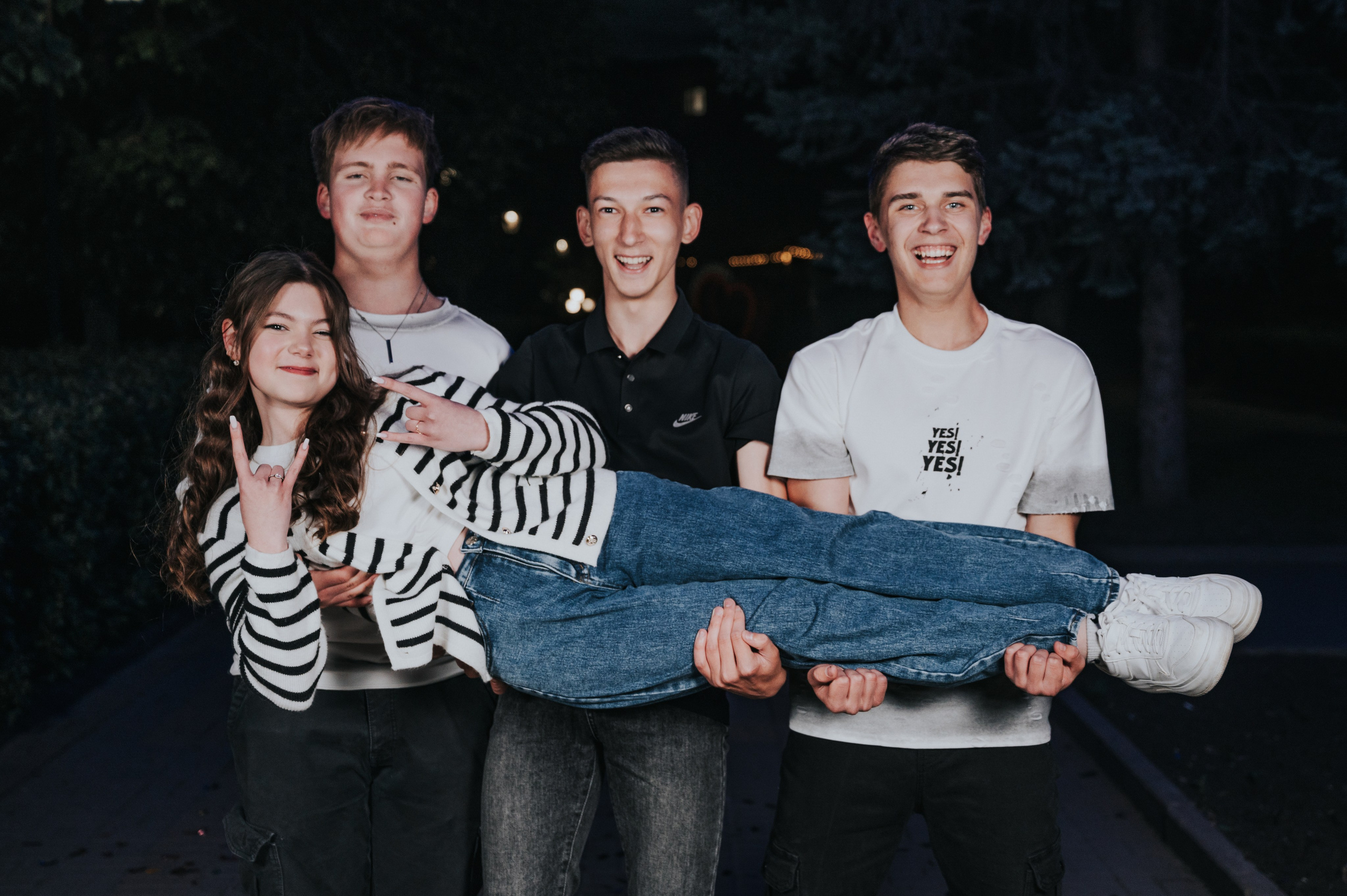 Ночная. Выпускные альбомы и Школьный фотограф в Алексеевке, Бирюче, Красном