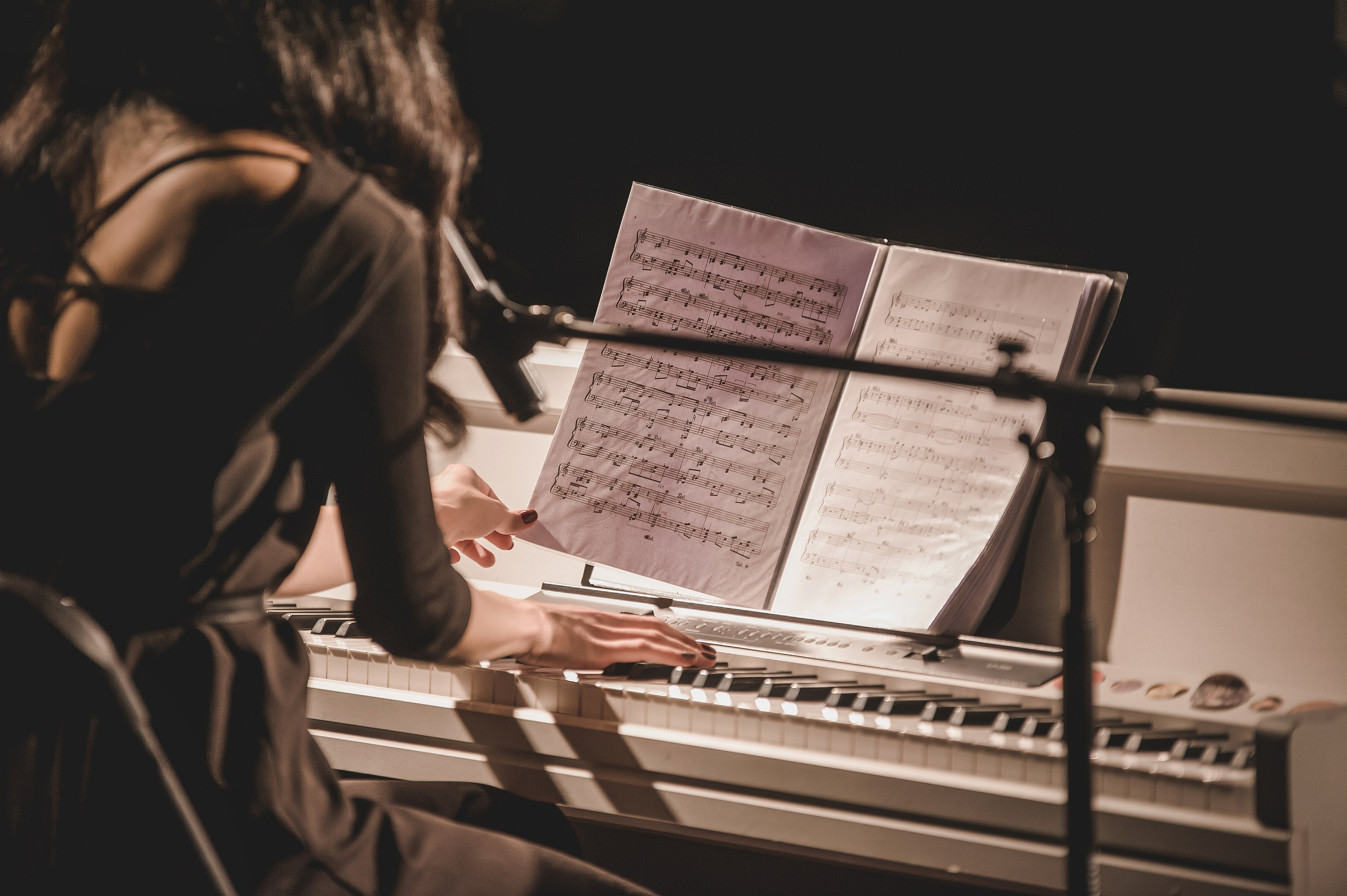 Концерты. Фестивали. Елена Северина фотограф, Алматы: репортаж (спорт, концерты, конференции), предметная и фуд-съёмка, портреты, каталоги, фэшн, ретушь