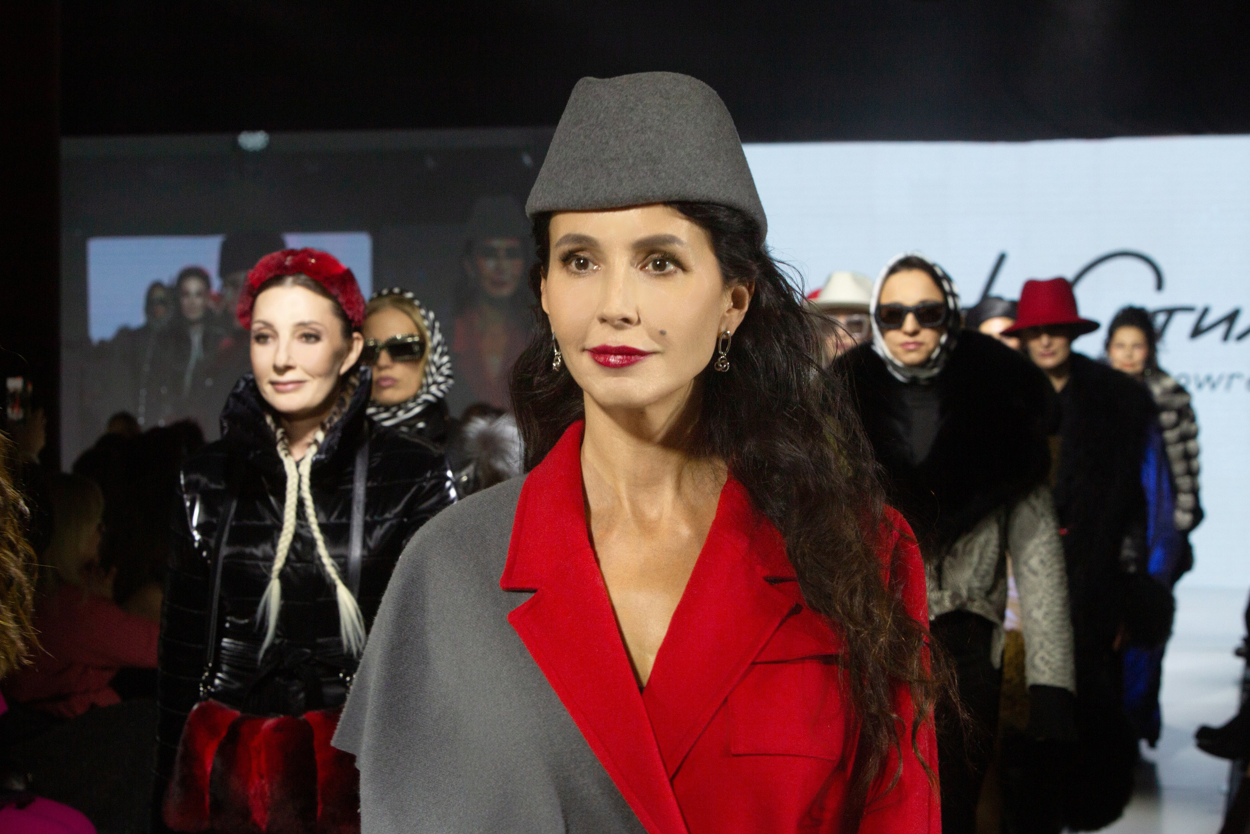 Неделя моды Екб. Фотограф для маркетплейсов Михаил Бове