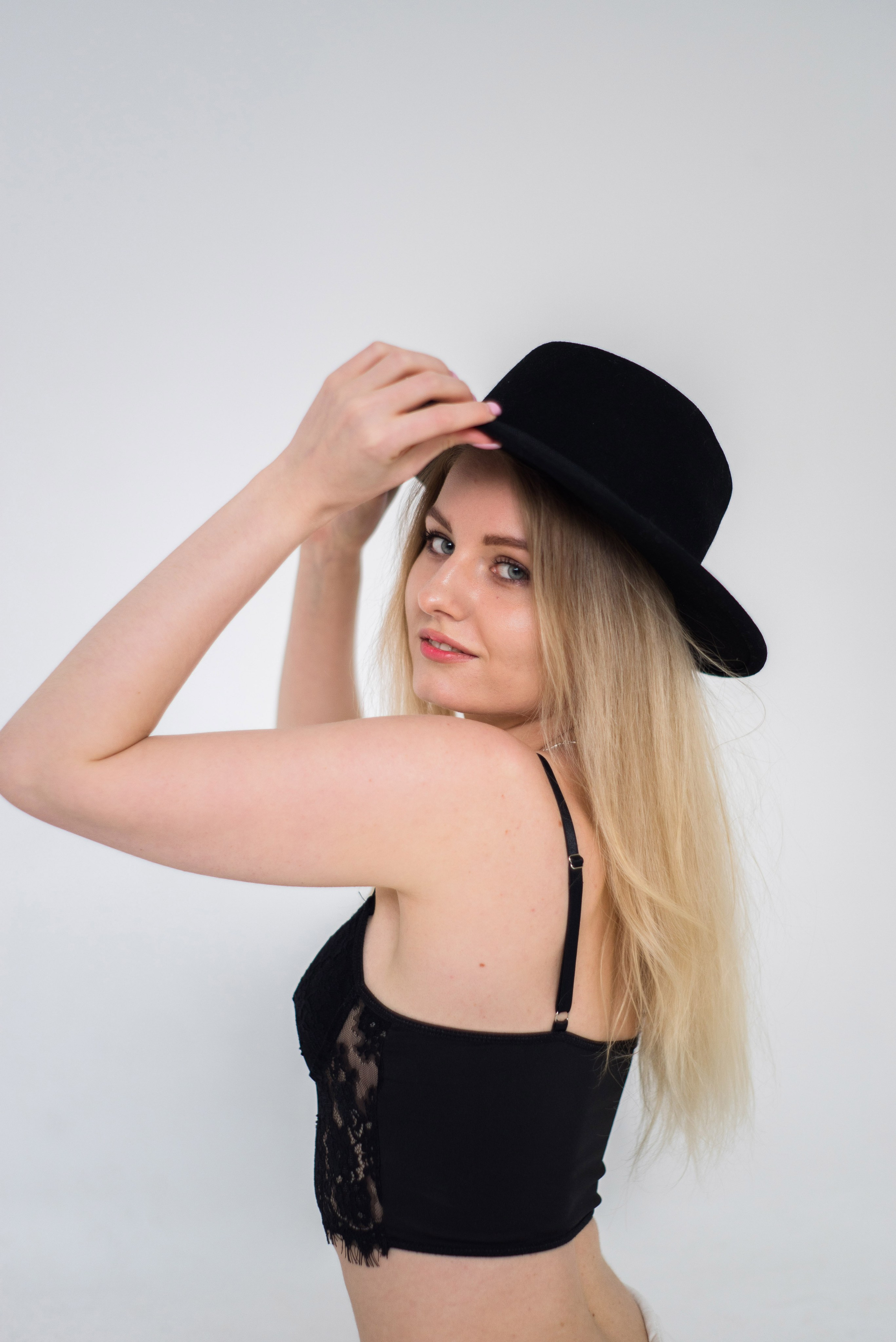 Лёгкая студийная фотосессия. Портреты студия Москва. Модельные тесты. Lovestory студия в Москве. Женсий фотограф