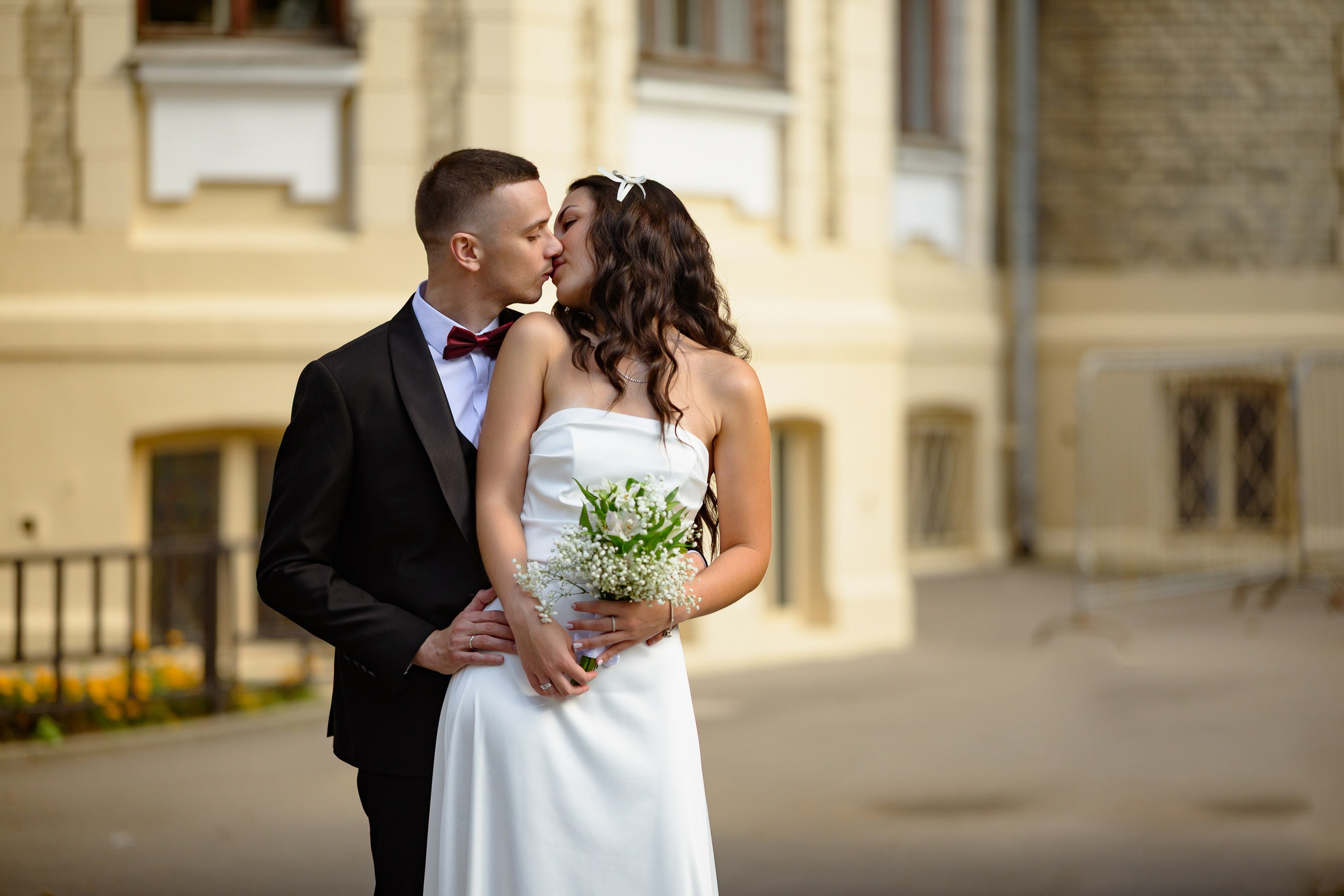 Денис и Ксения. Роспись Загс. Прогулка. Репортаж. Компания и фотошкола по созданию контента в Москве