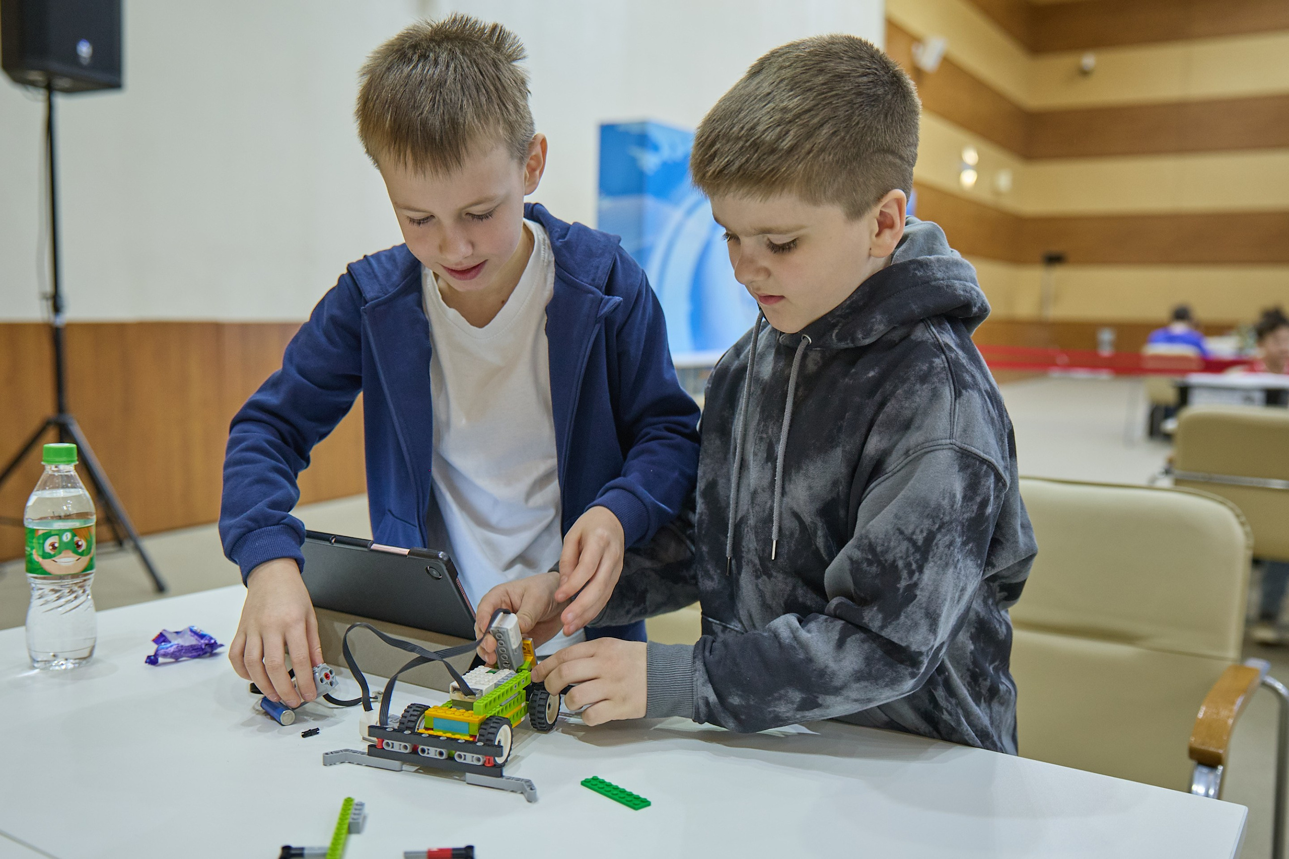 Соревнования по робототехнике. Профессиональный репортажный фотограф Инесса Иминова