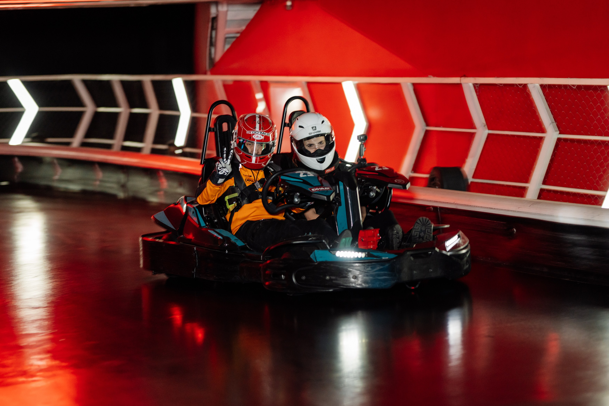 фотосессия участников гонки в Atomic Heart X Тимати Karting 