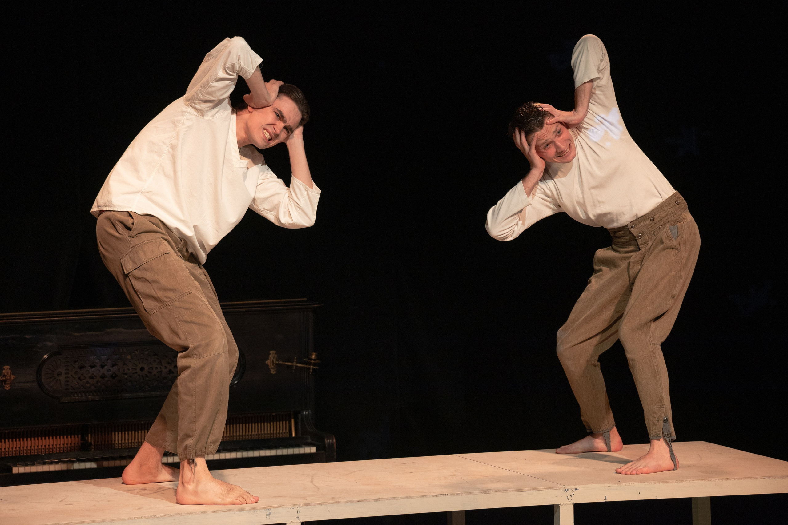 По рассказам Платонова, МХАТ 4курс. Фотограф. г. Южно-Сахалинск. Олег Толстов