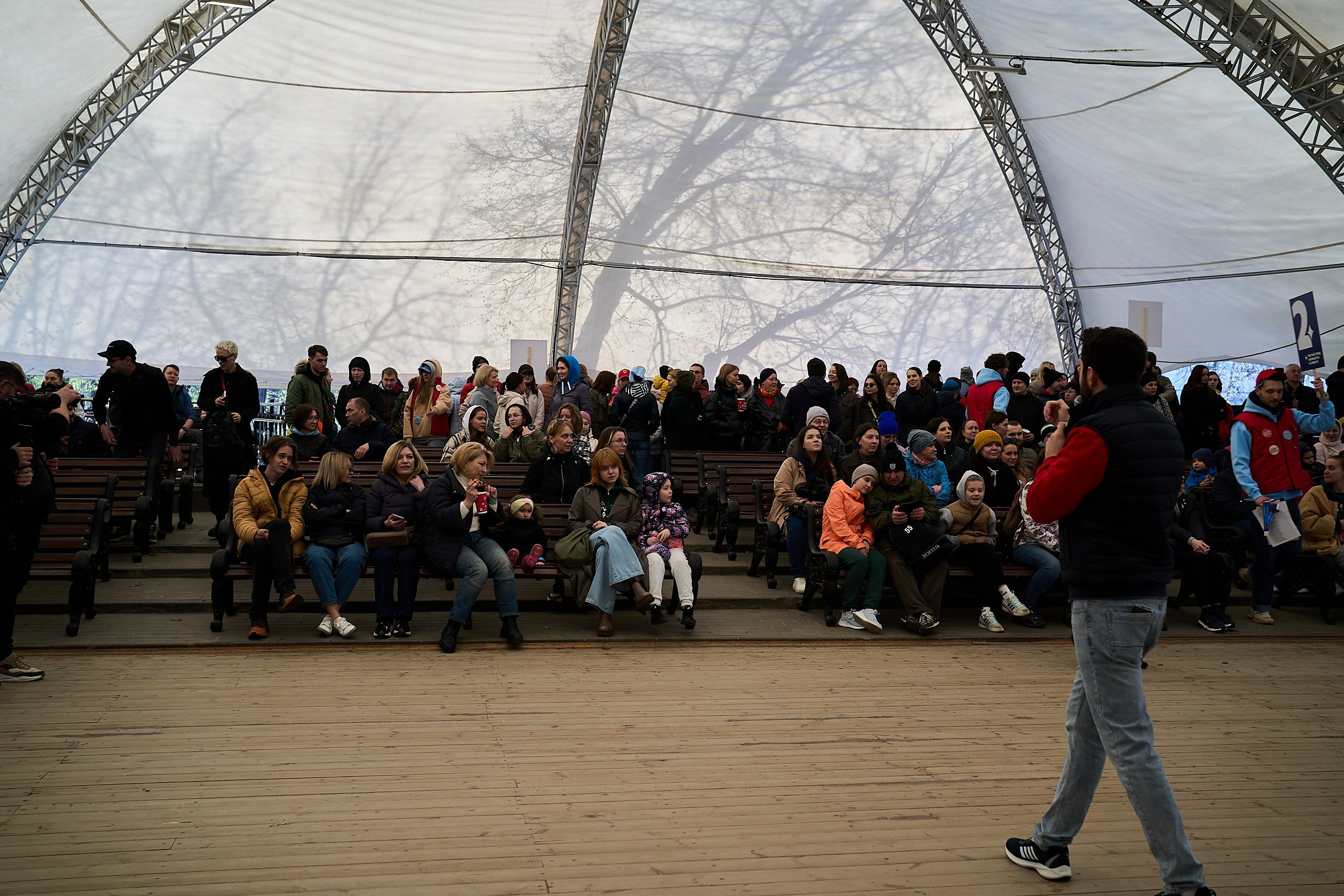 Субботник у Управления делами Мэра и Правительства Москвы. Фотограф и Видеограф в Москве. Олег Корушев