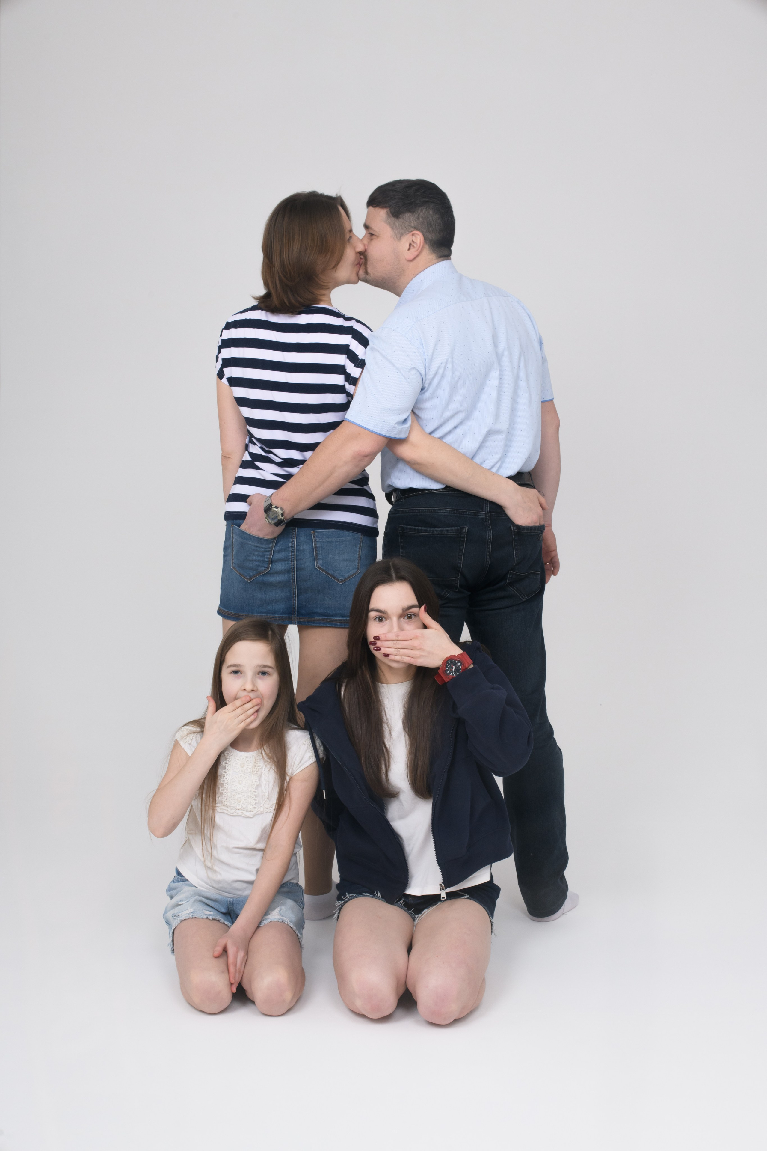 С семьей и друзьями. ON студия автопортрета в Москве