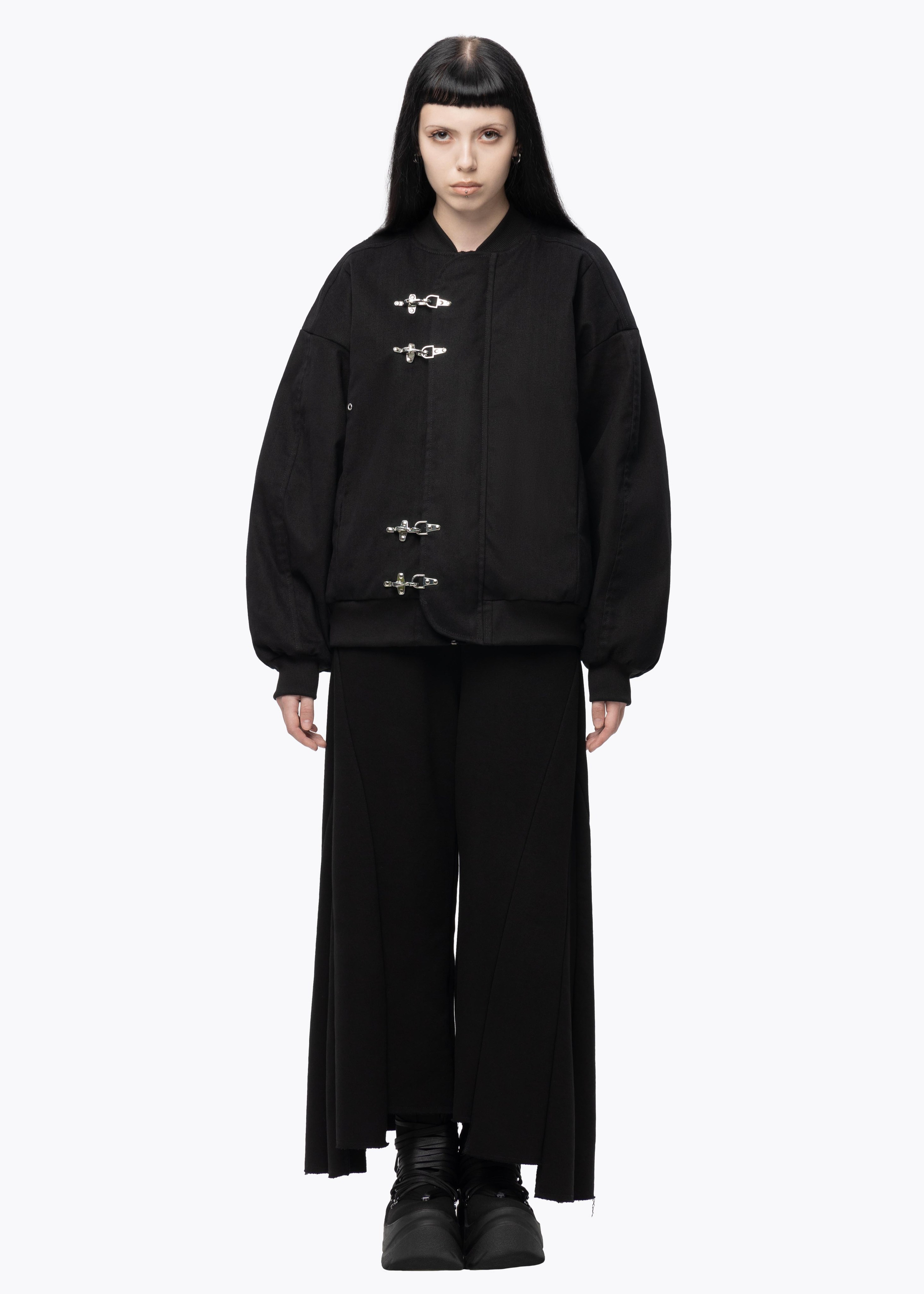 Bat Norton AI.AVANGARDEN. Фотограф для брендов Любовь Батина (Спб/Мск)