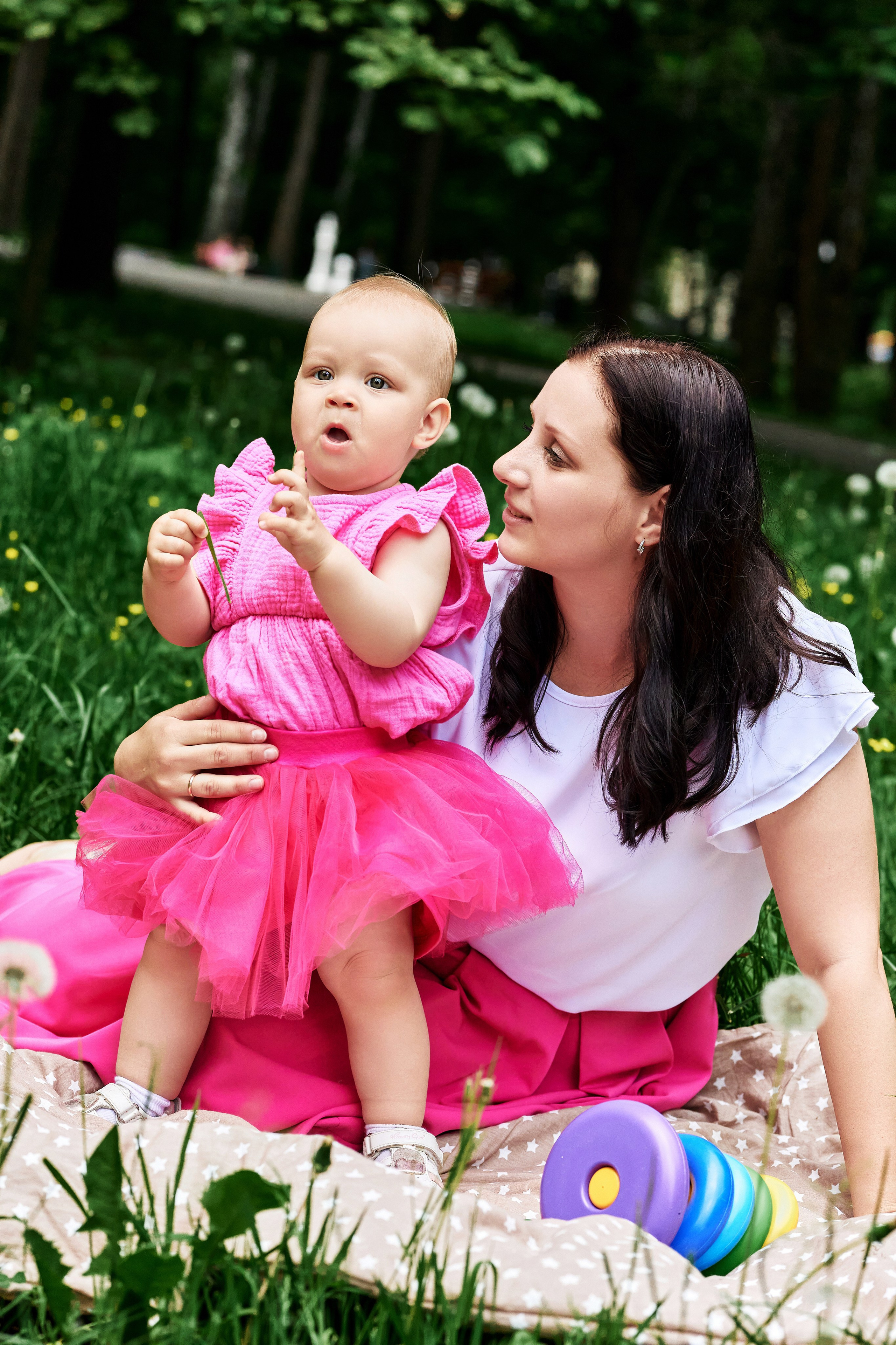 Годовасие — фотосессия в парке большой семьей