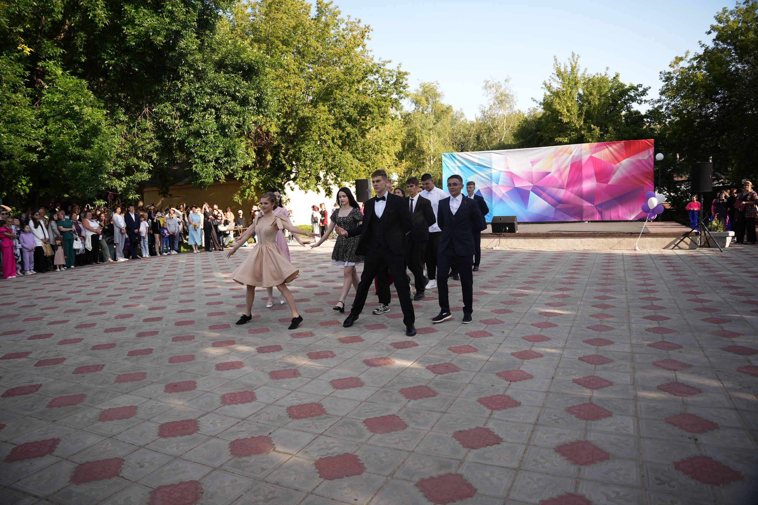 Выпускной в парке. Ольга Плаксина фотограф в Саратове