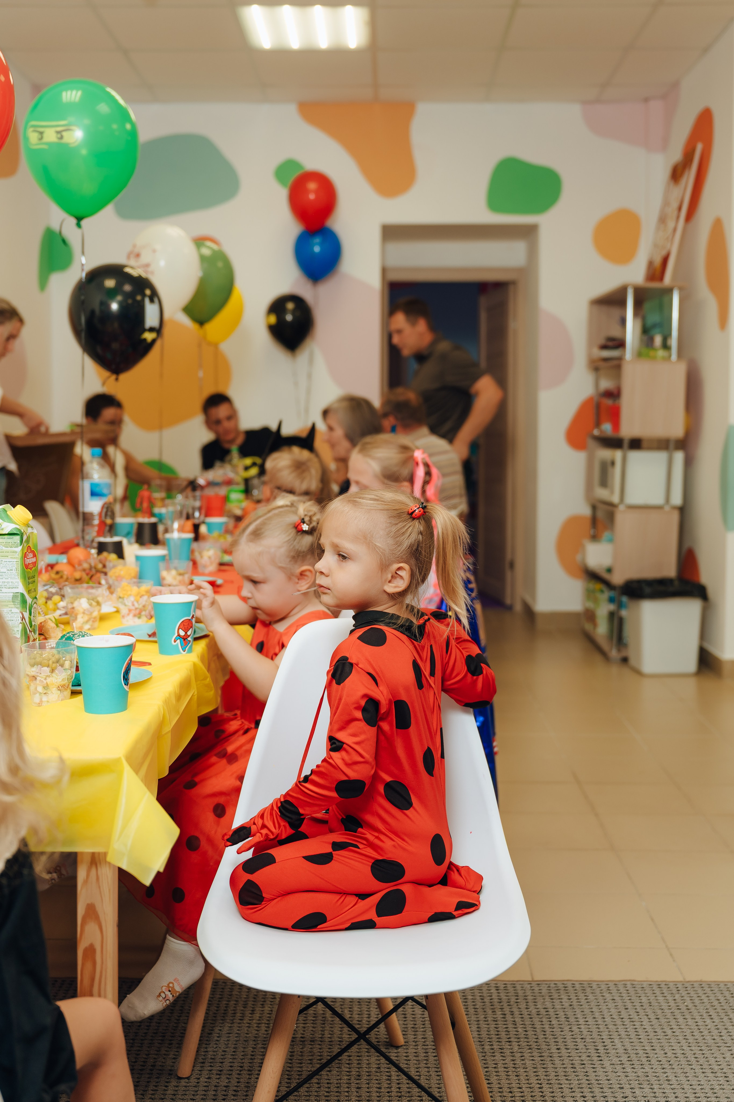 Праздник Льва в Мультифокс. Детский и семейный фотограф Катерина Мишина