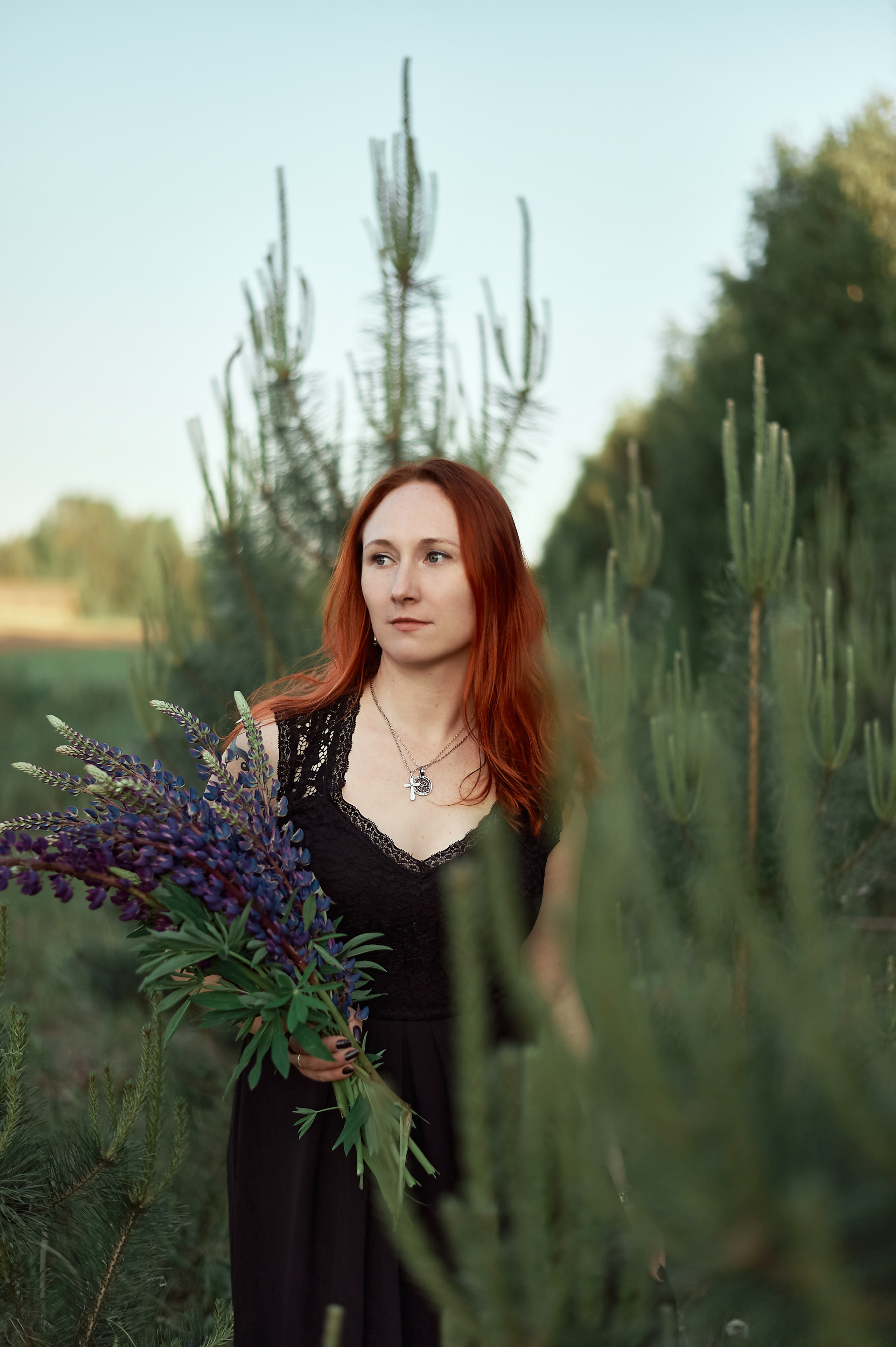 Аня. Болото и цветы. Женский фотограф в Череповце Даша Акулич