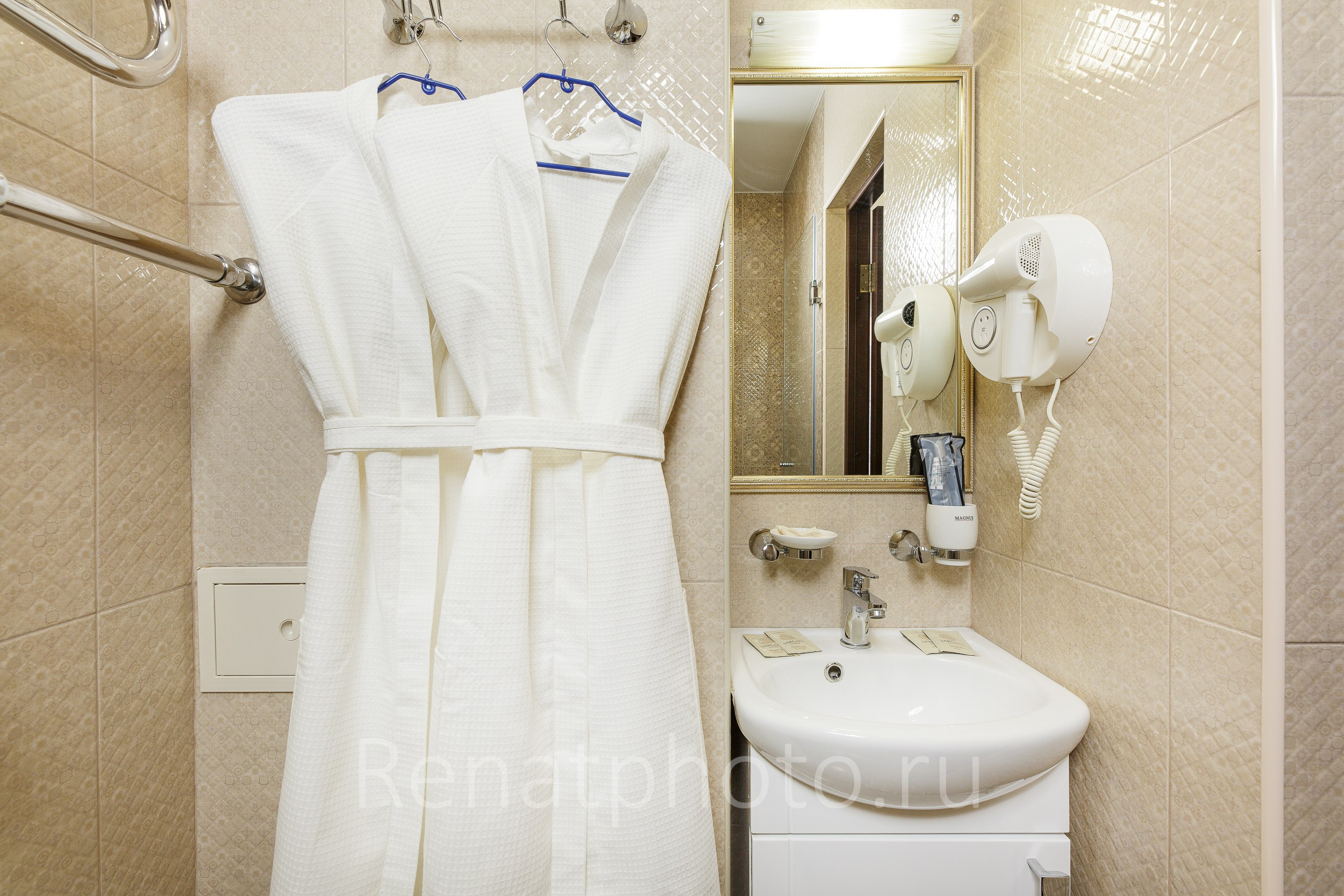 Отель «Вилла». Профессиональная фотосъёмка интерьеров, предметная фотосессия еды для меню г. Анапа