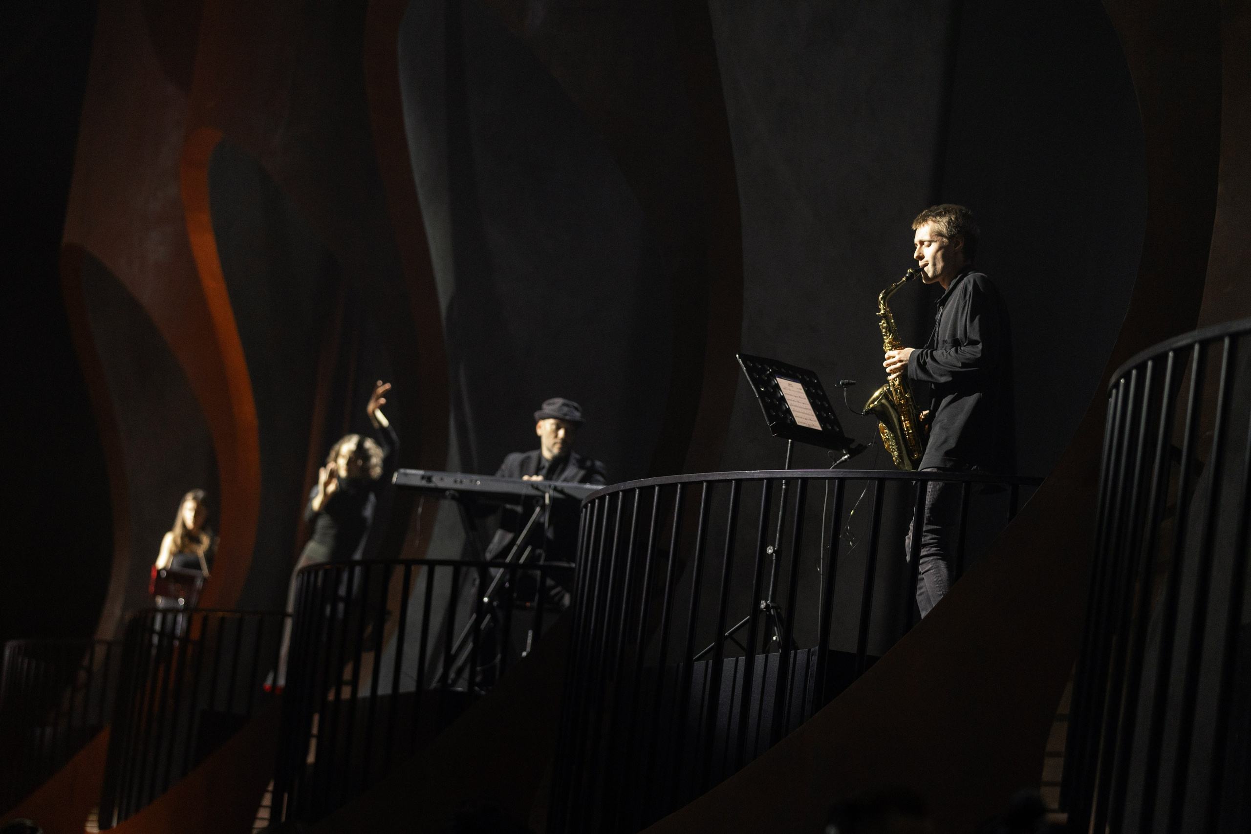 КОНЦЕРТЫ И СПЕКТАКЛИ. Коммерческий фотограф Дамира Умярова (Москва)