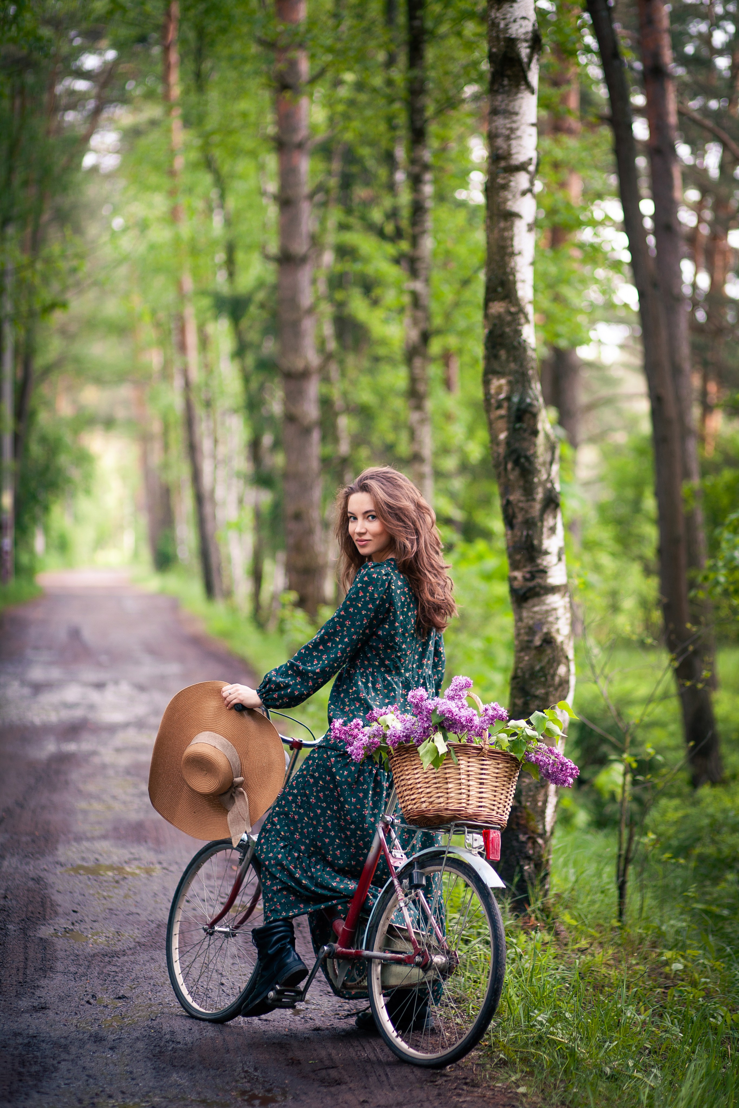 Маша с велосипедом. Фотограф Мария Кольцова